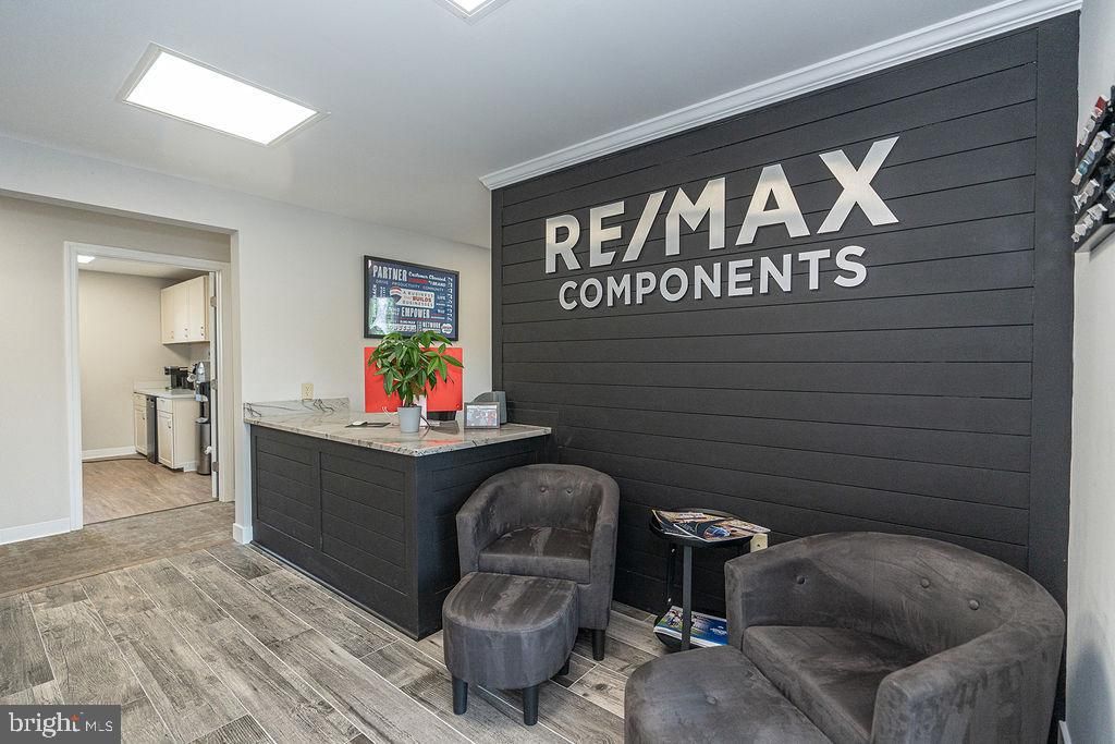 Photo of 2242 Queen St, YORK, PA 17402 (MLS # PAYK2084312)