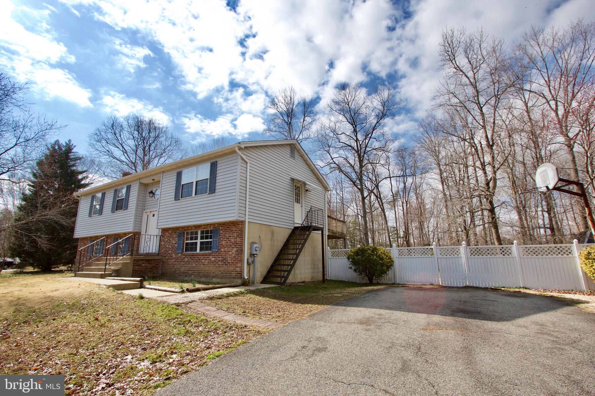 BEVERLY ESTATES - Residential Lease