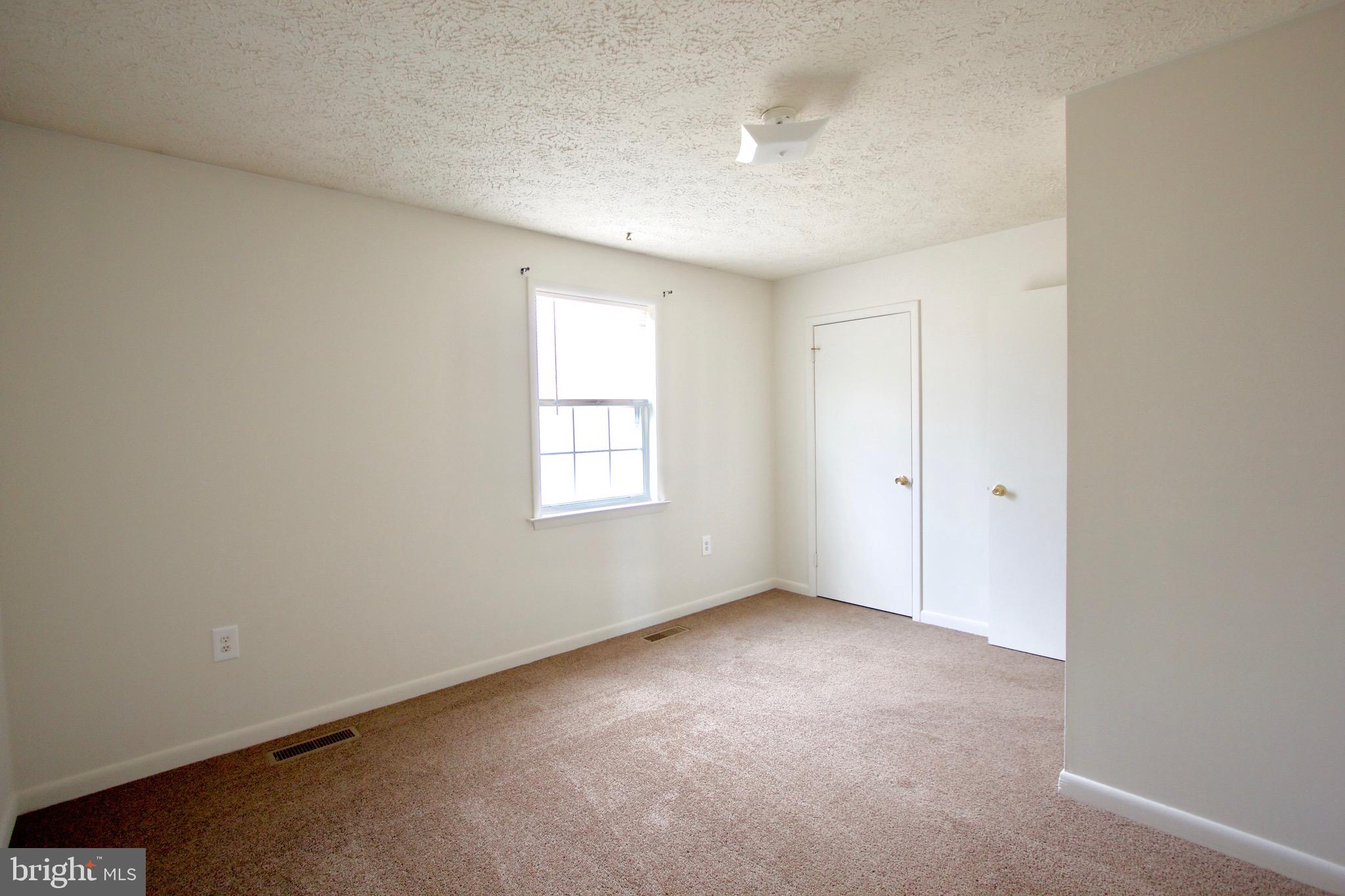 BEVERLY ESTATES - Residential Lease