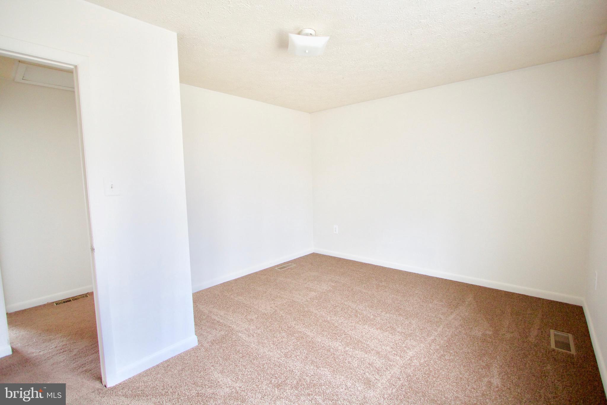 BEVERLY ESTATES - Residential Lease