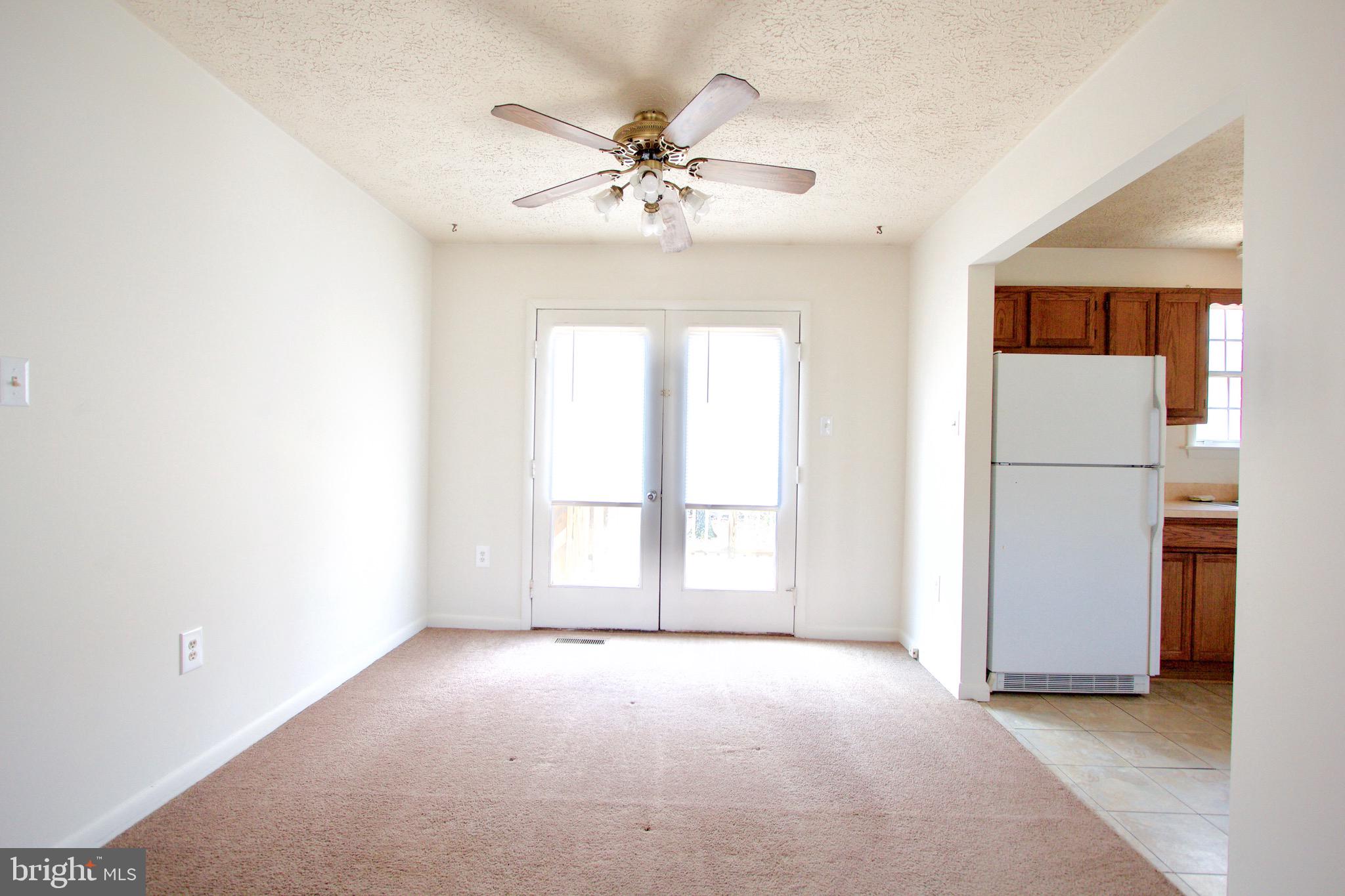 BEVERLY ESTATES - Residential Lease