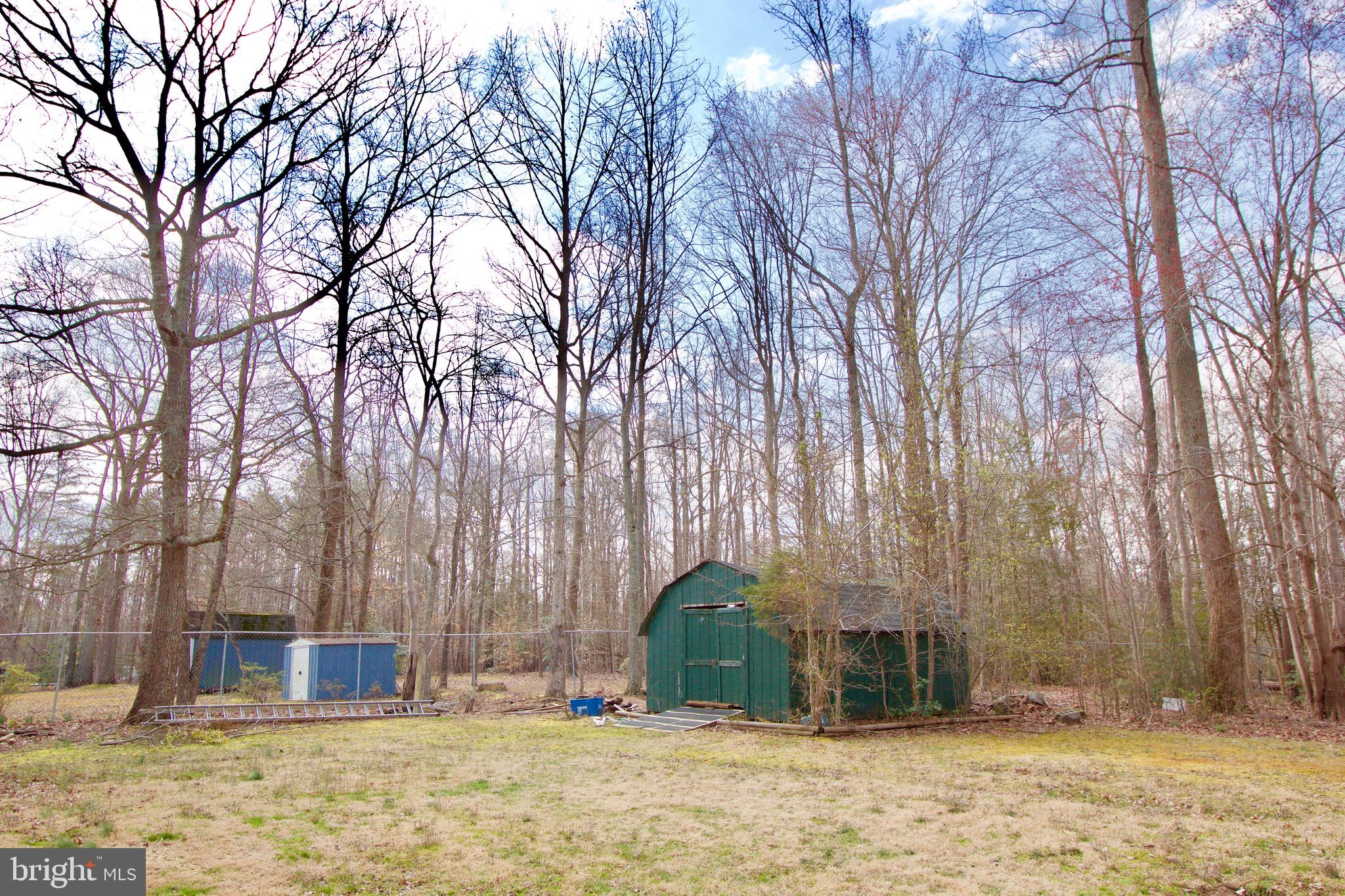 BEVERLY ESTATES - Residential Lease