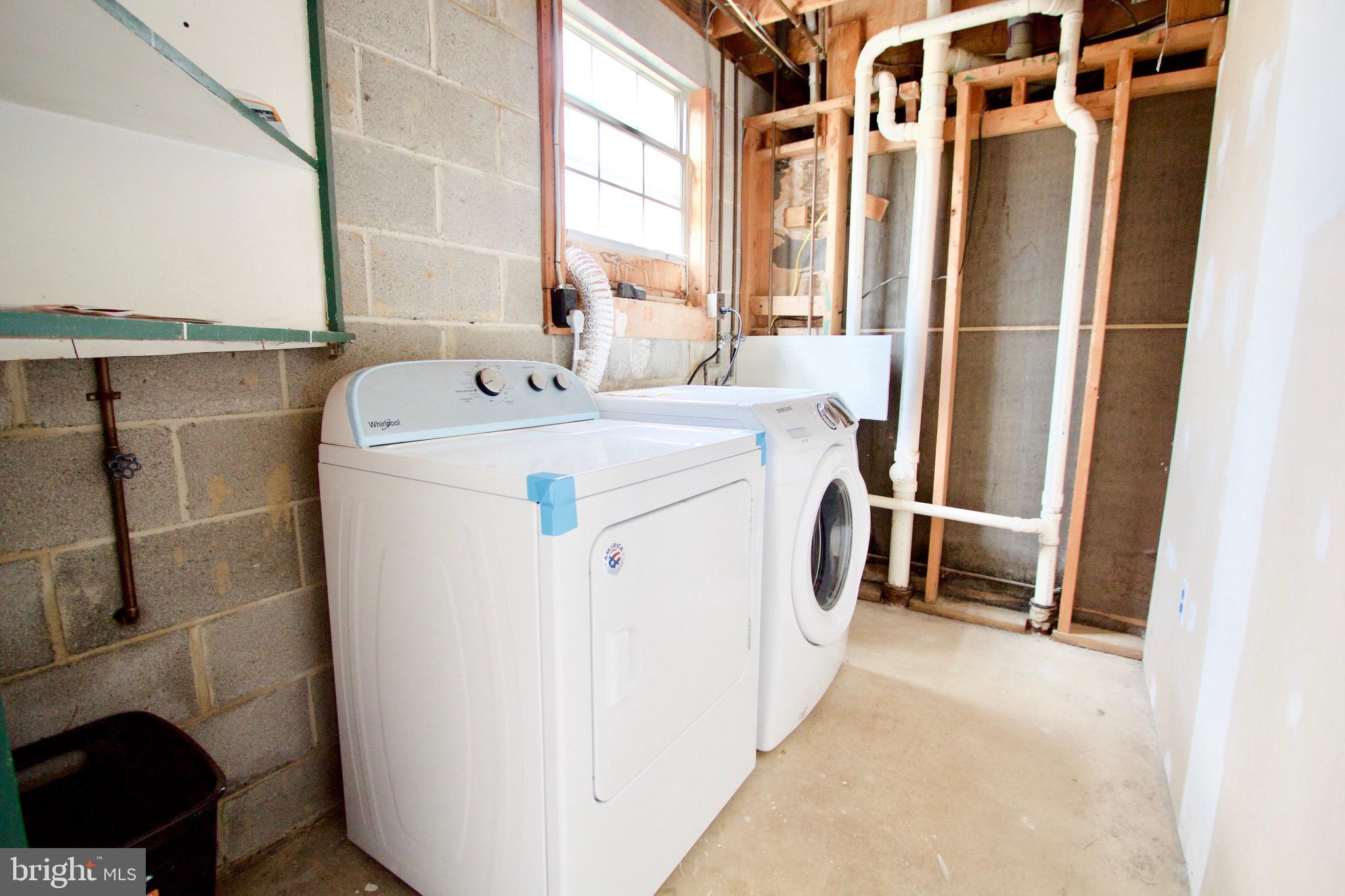 BEVERLY ESTATES - Residential Lease