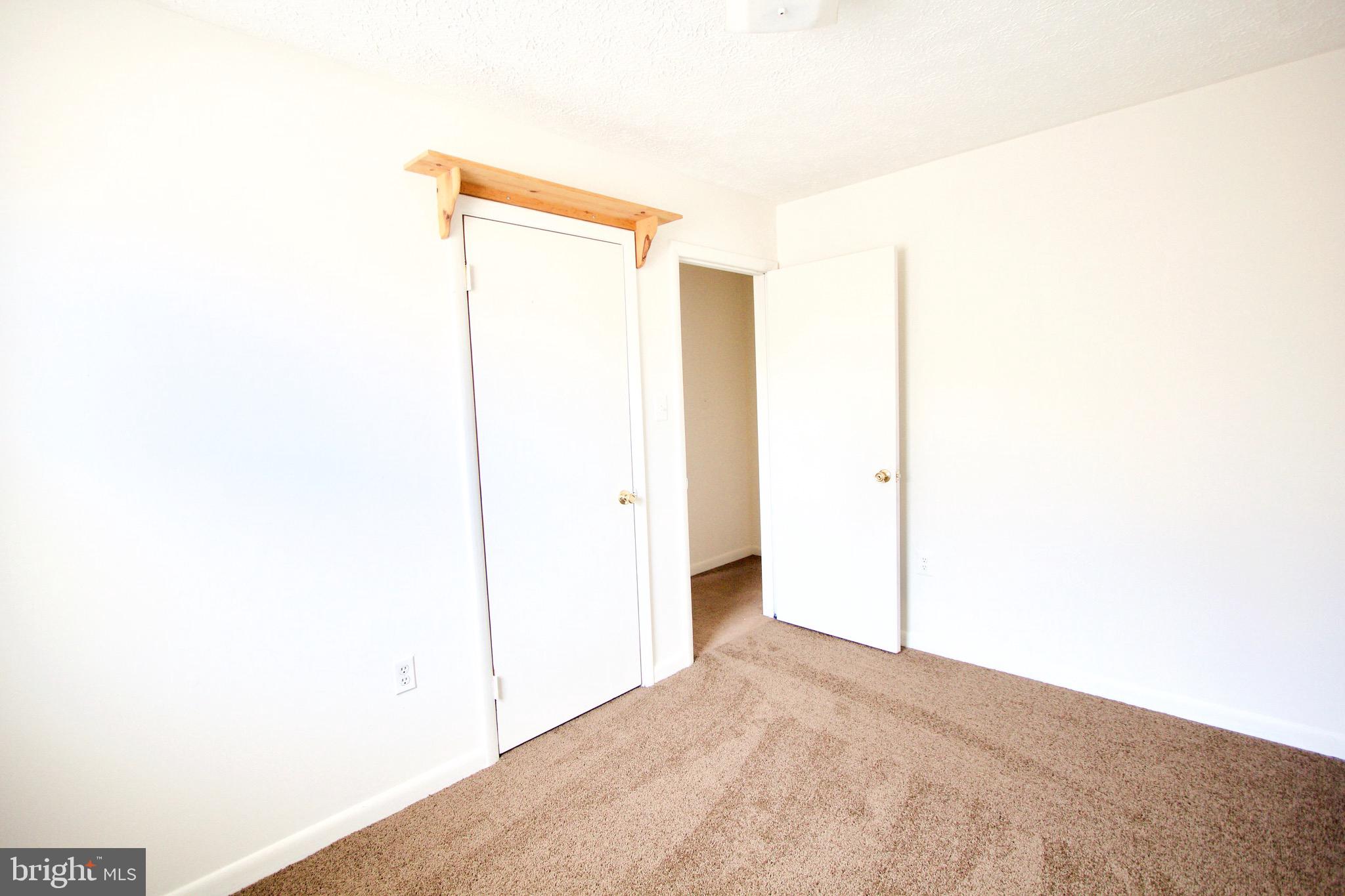 BEVERLY ESTATES - Residential Lease