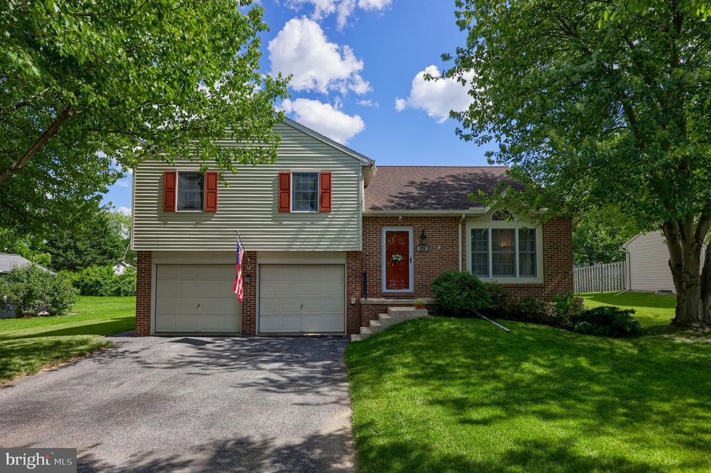 Photo of 218 E 6th Street, Lititz, PA 17543 (MLS # PALA2051978)