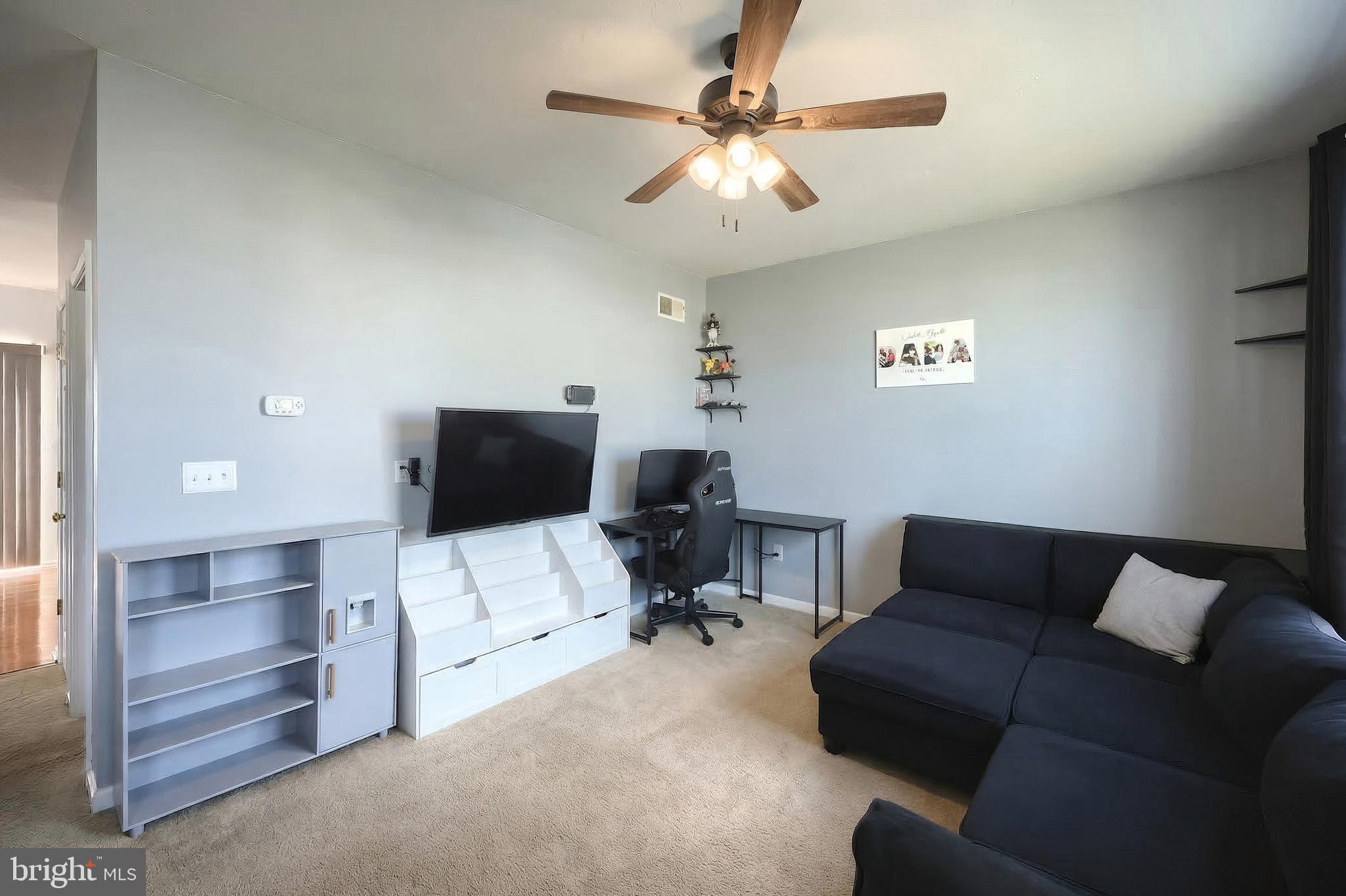 JACKSON HEIGHTS - Residential