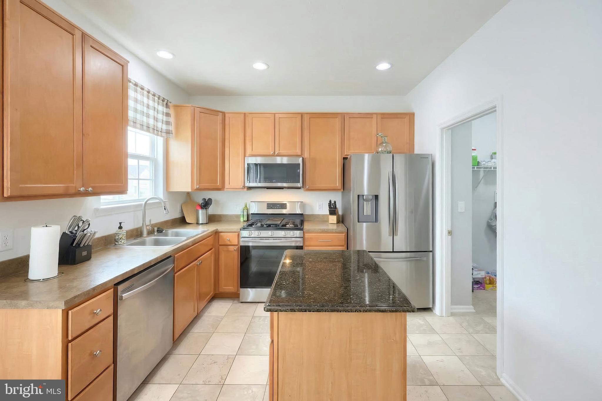 JACKSON HEIGHTS - Residential