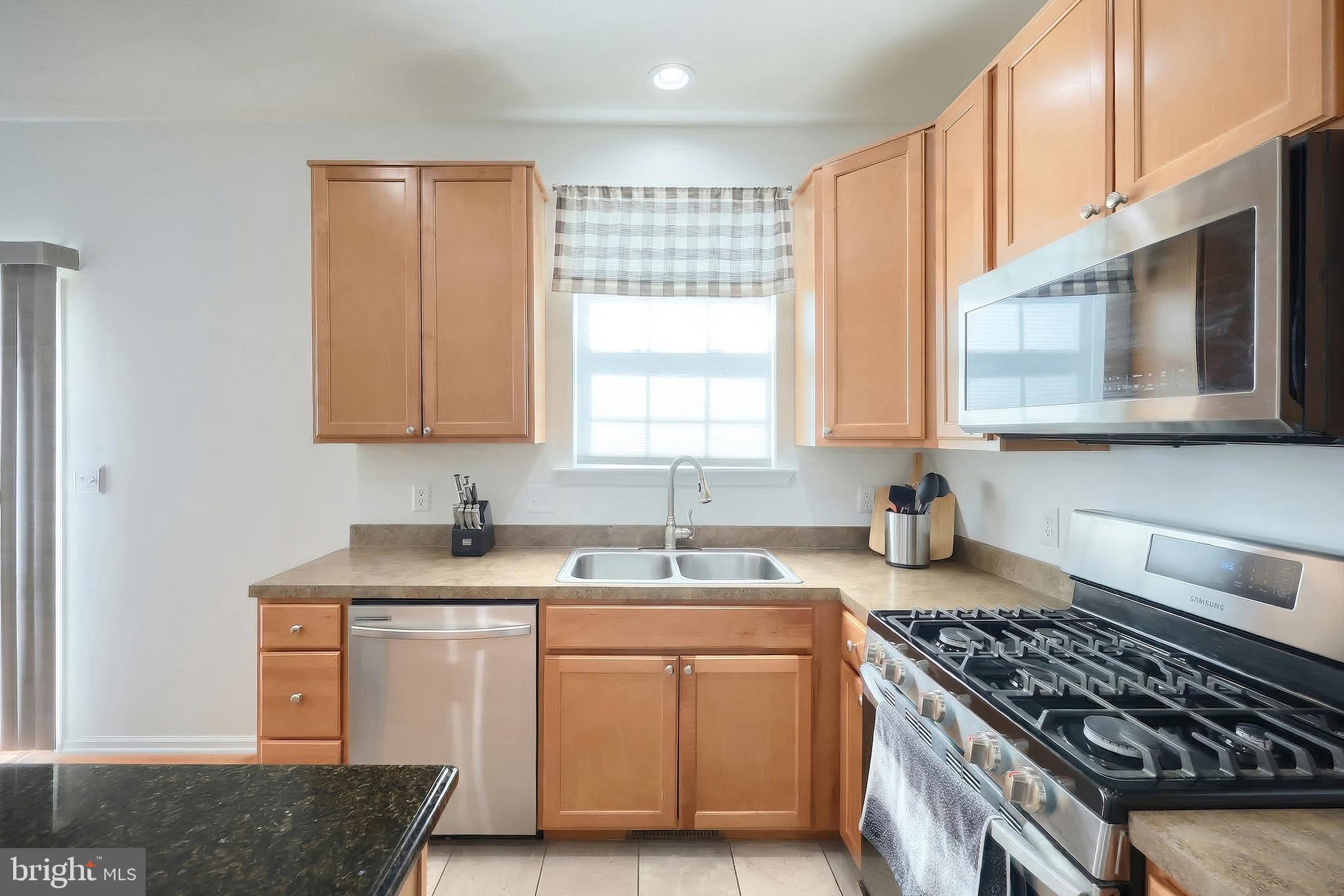 JACKSON HEIGHTS - Residential