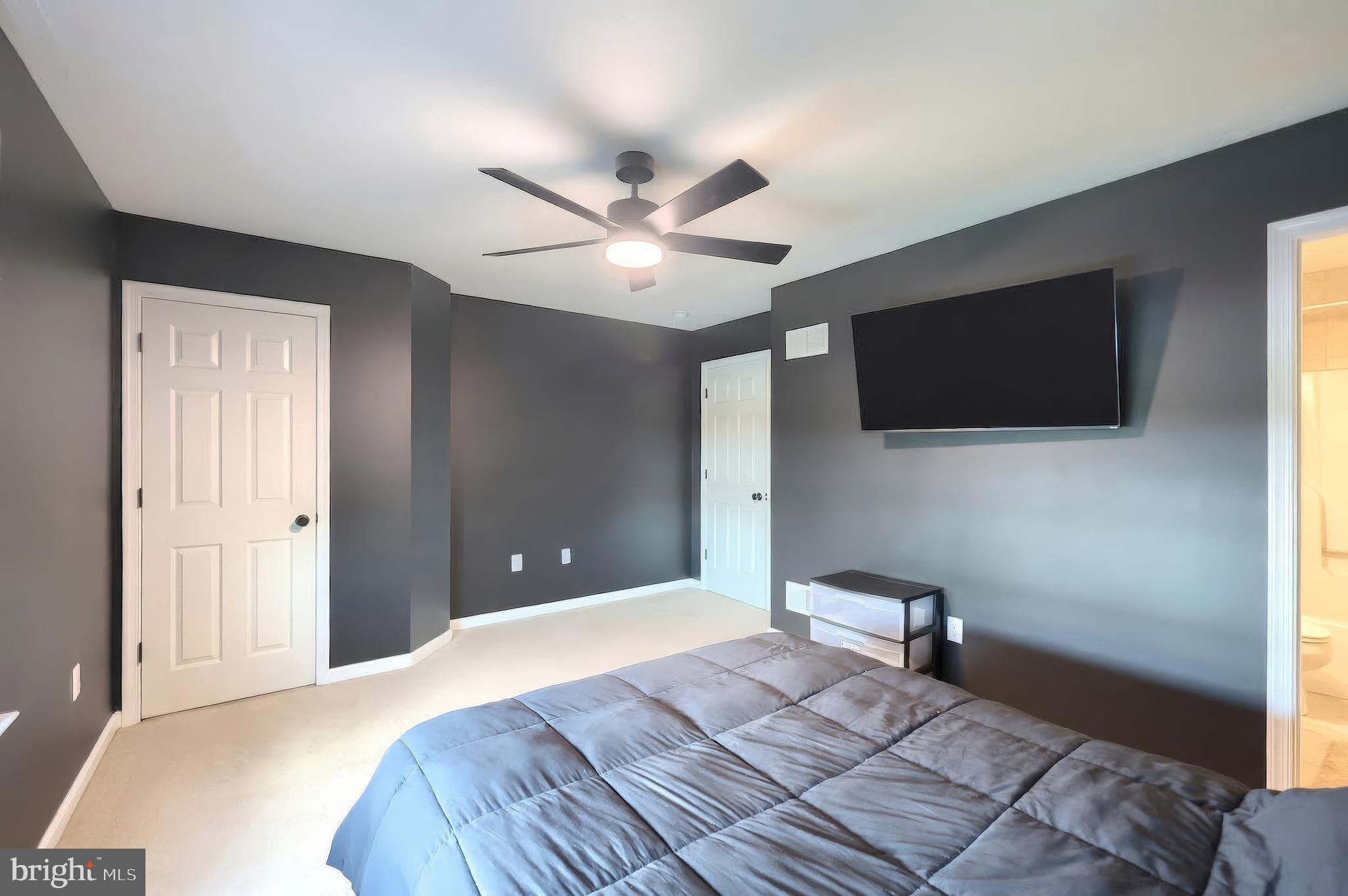 JACKSON HEIGHTS - Residential