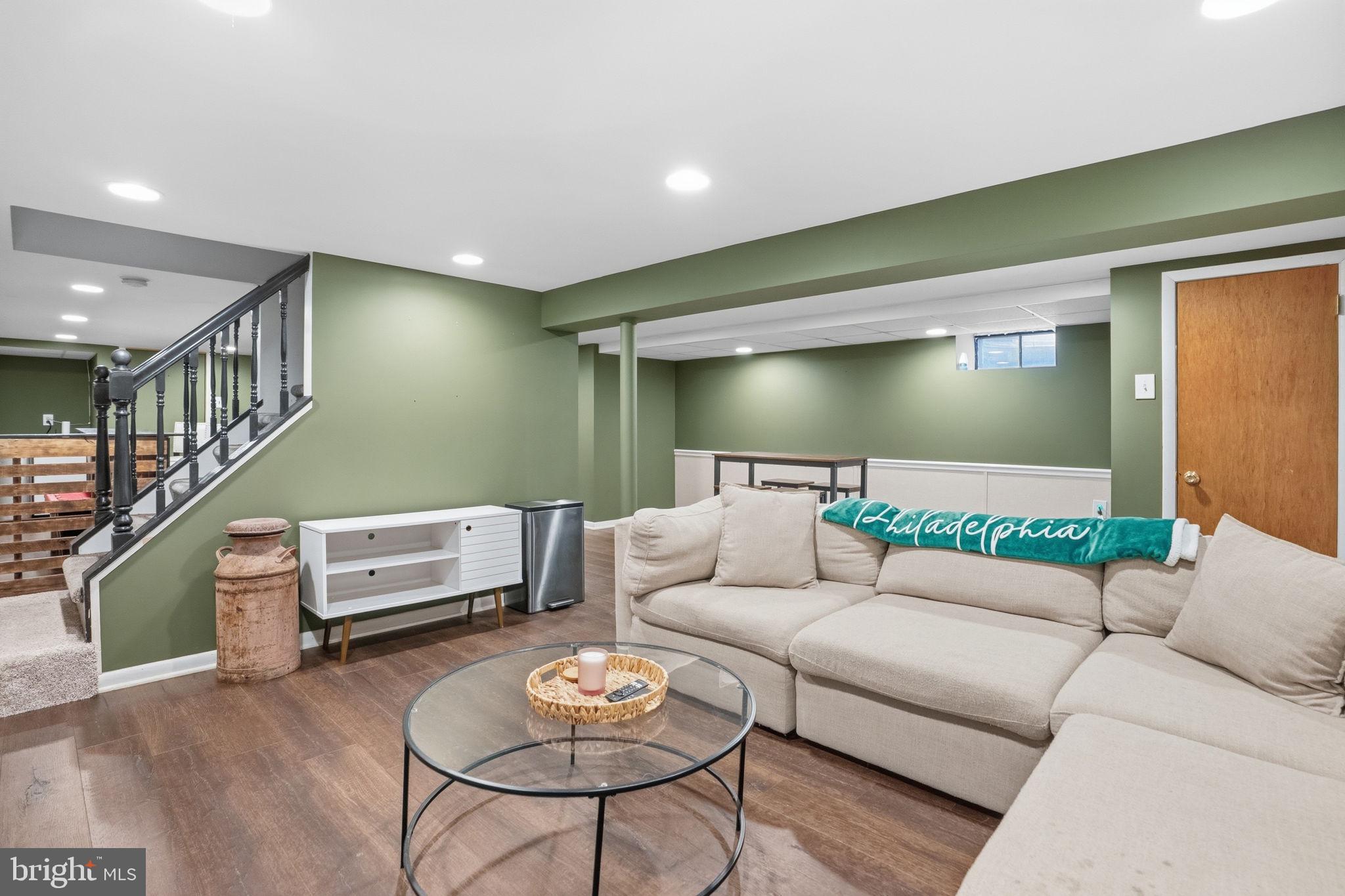 GLENSIDE - Residential