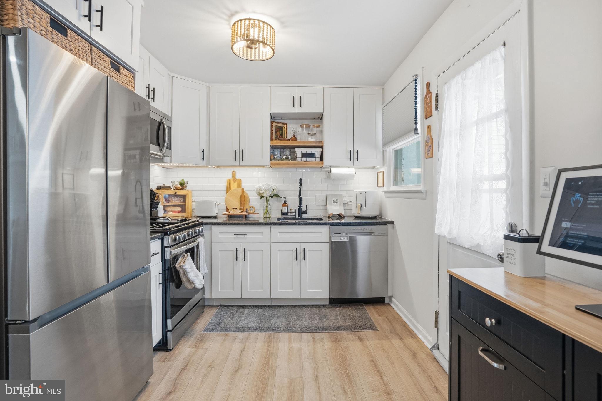 GLENSIDE - Residential