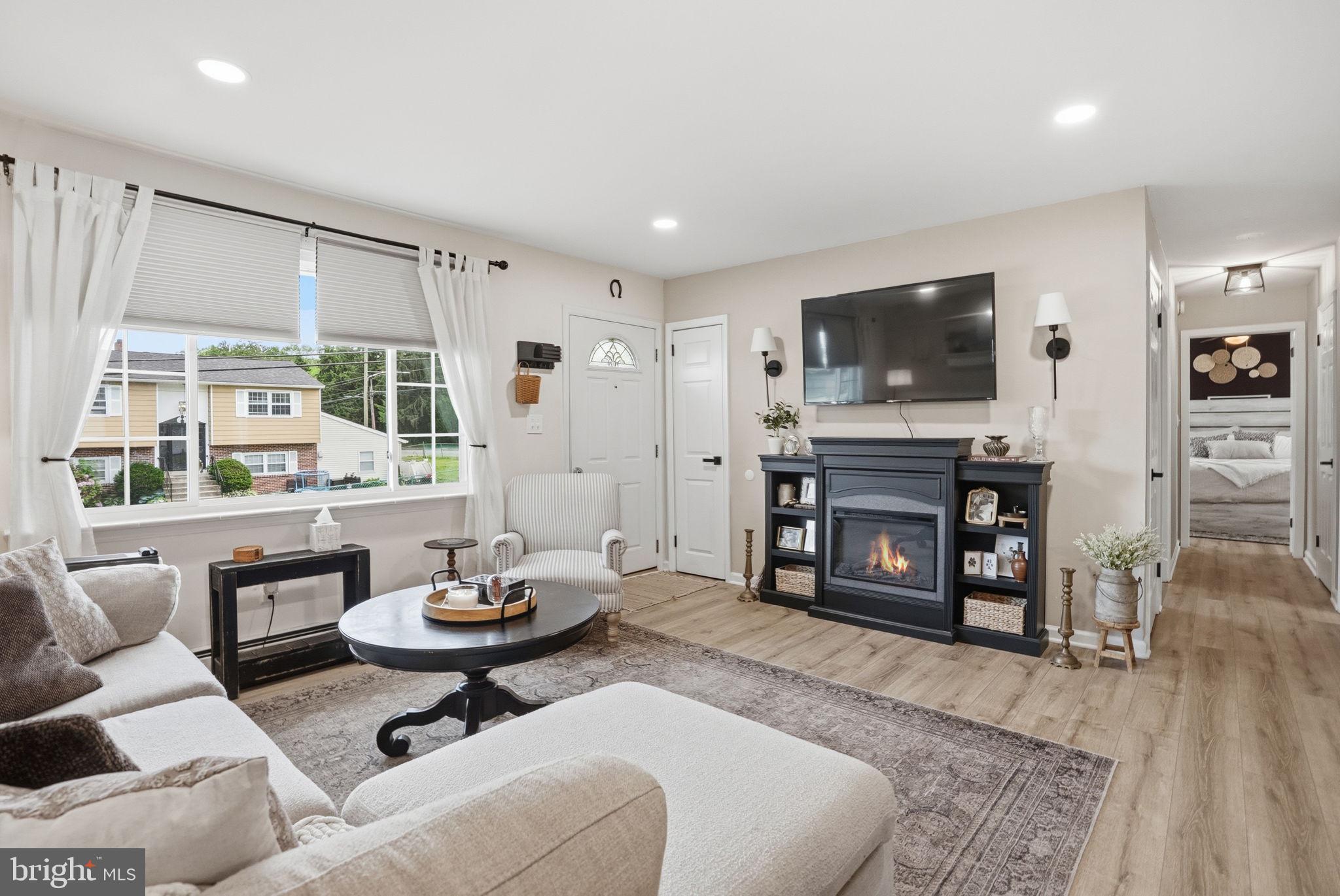 GLENSIDE - Residential