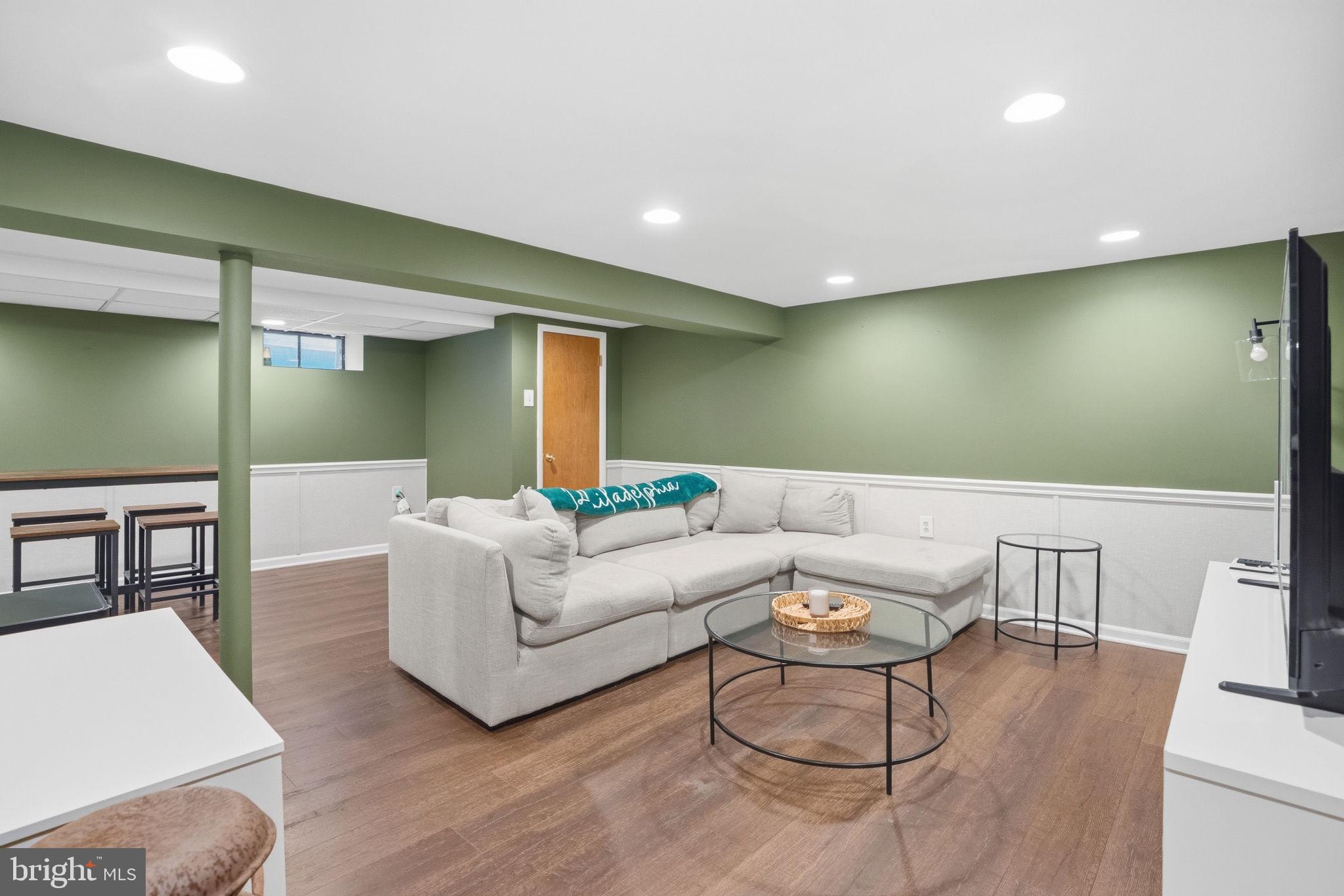 GLENSIDE - Residential