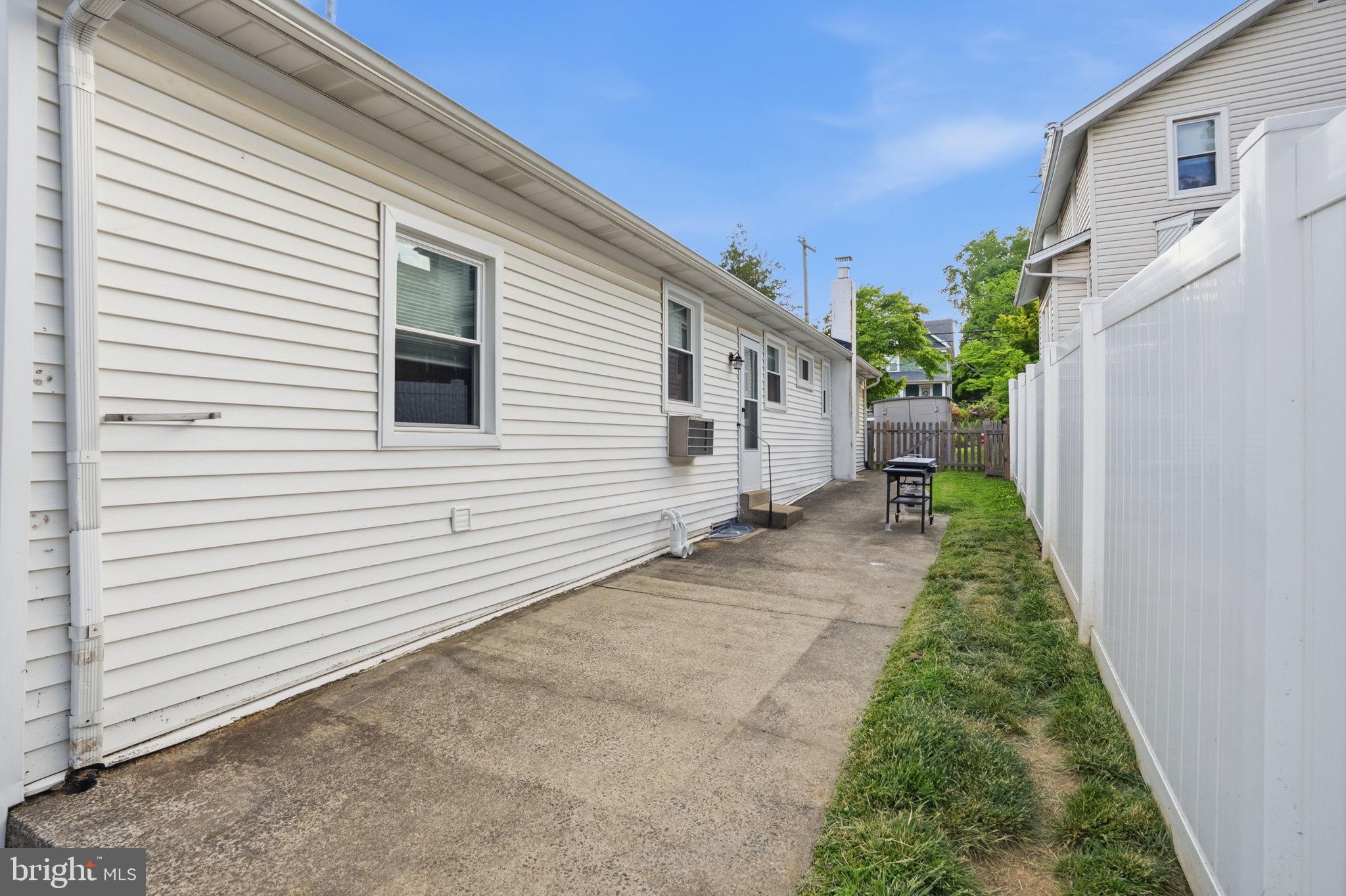 GLENSIDE - Residential