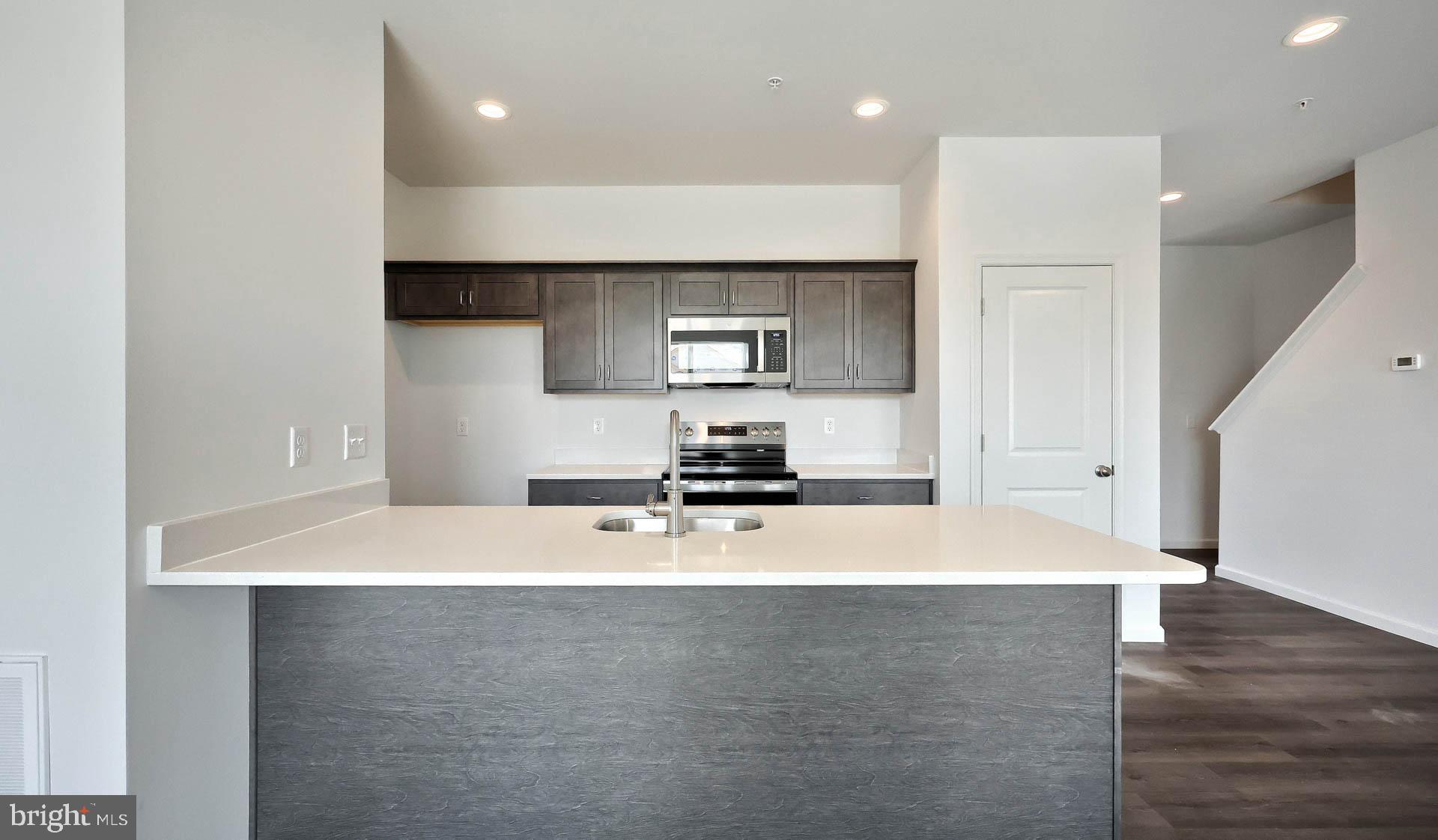 MERIDIAN HEIGHTS - Residential