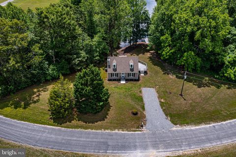647 LAKEVIEW DRIVE HEATHSVILLE VA 22473