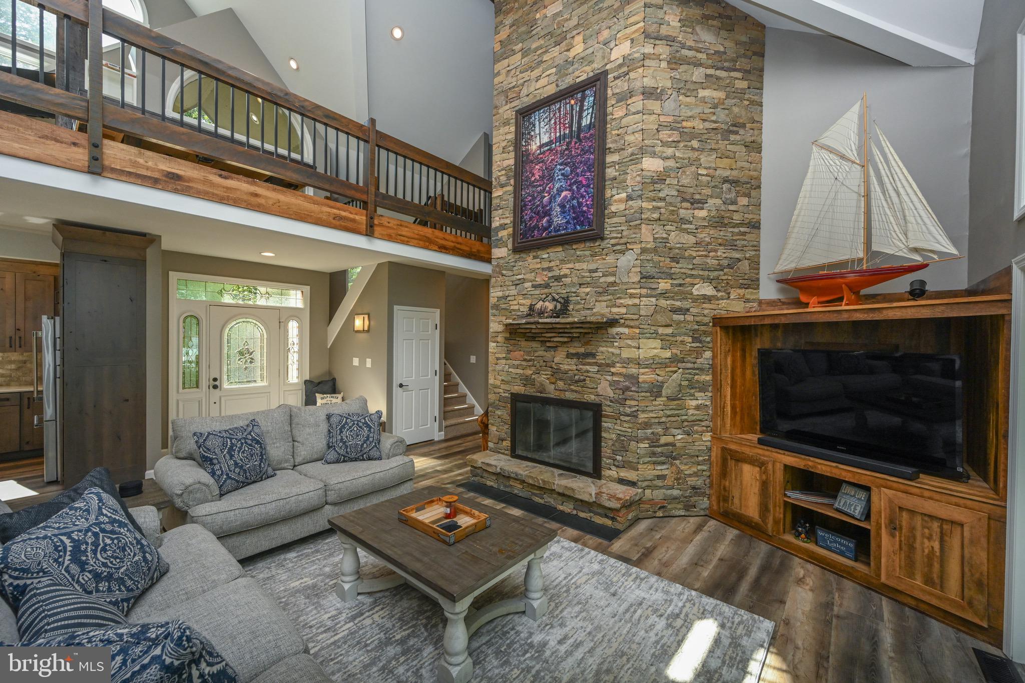 LAKE FOREST - Residential