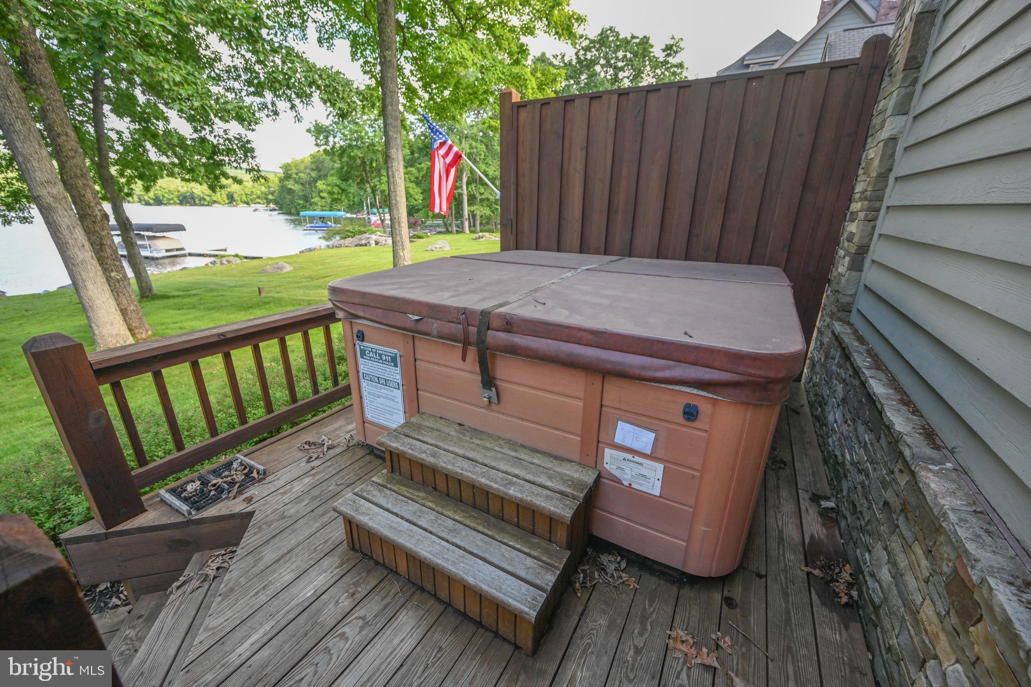 LAKE FOREST - Residential