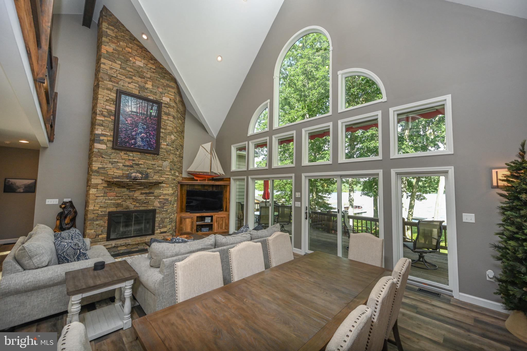 LAKE FOREST - Residential