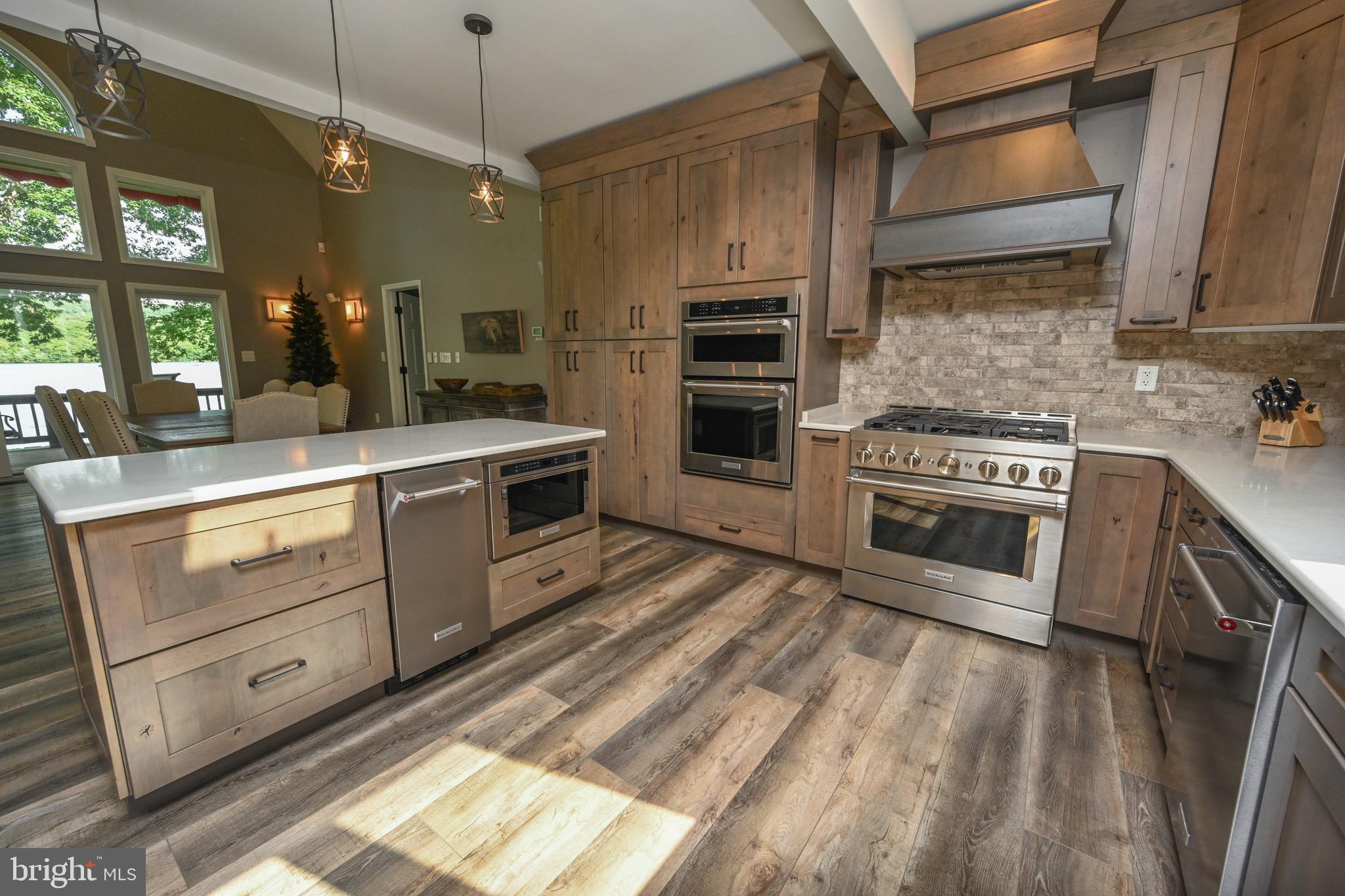 LAKE FOREST - Residential