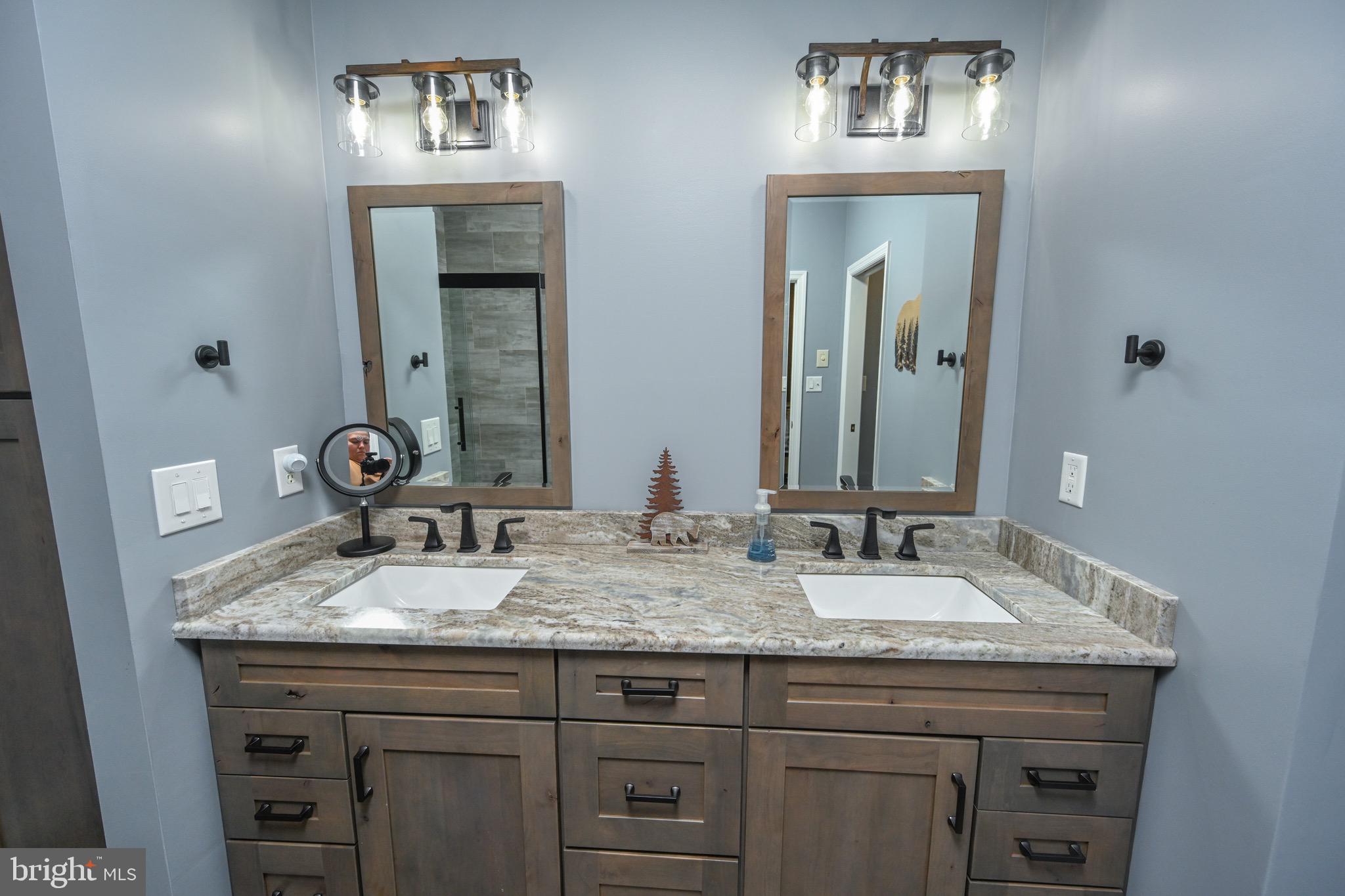 LAKE FOREST - Residential