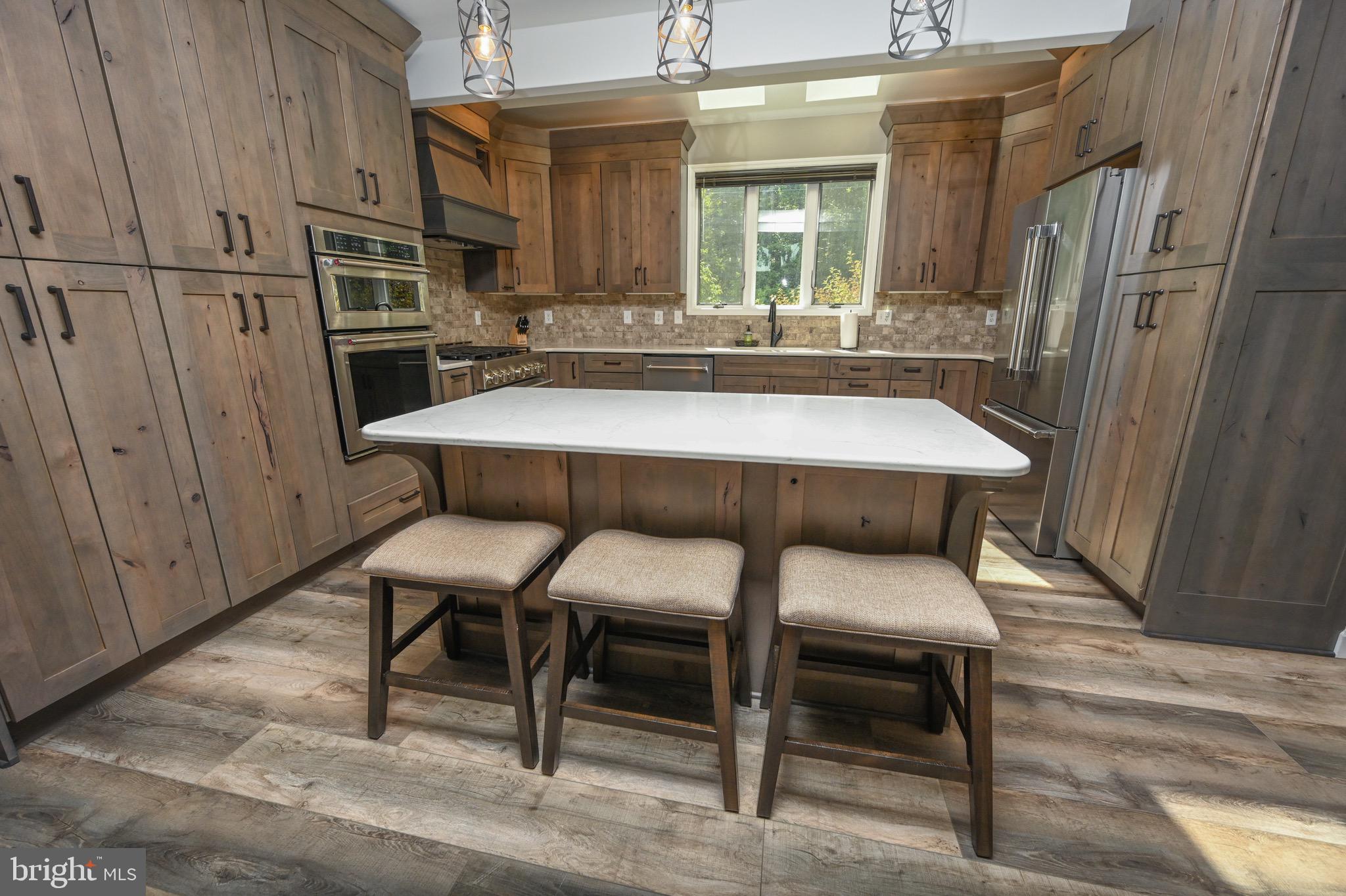 LAKE FOREST - Residential