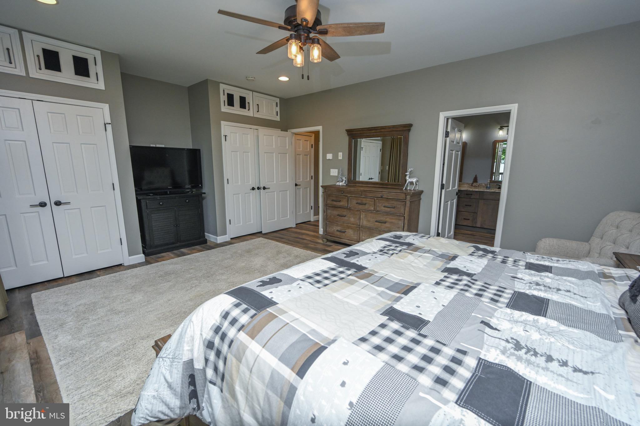 LAKE FOREST - Residential