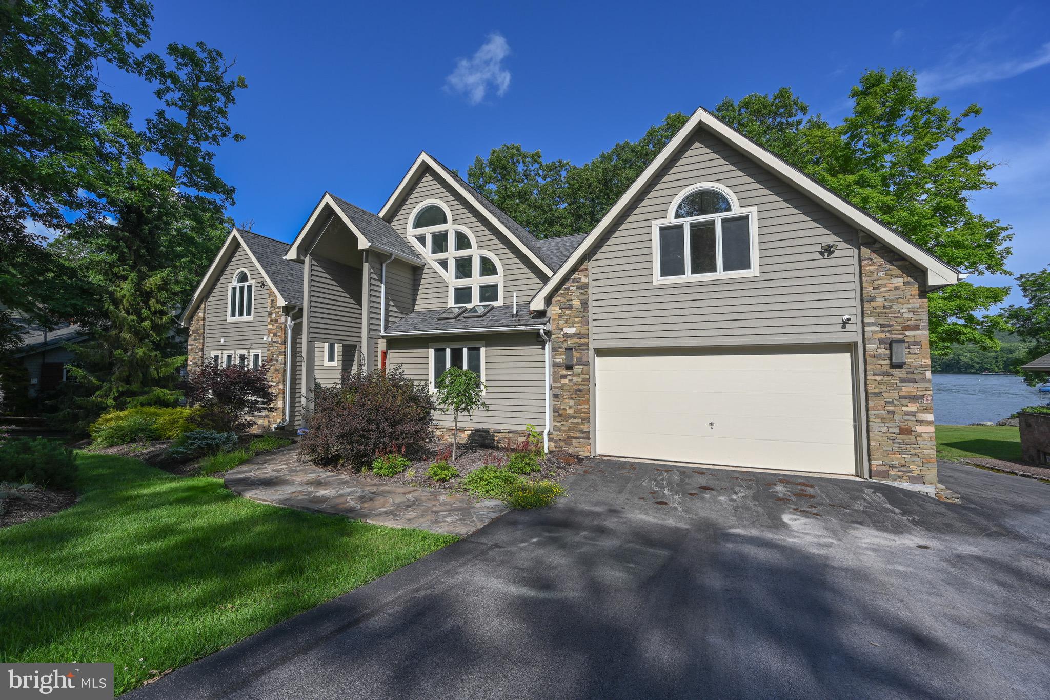 LAKE FOREST - Residential