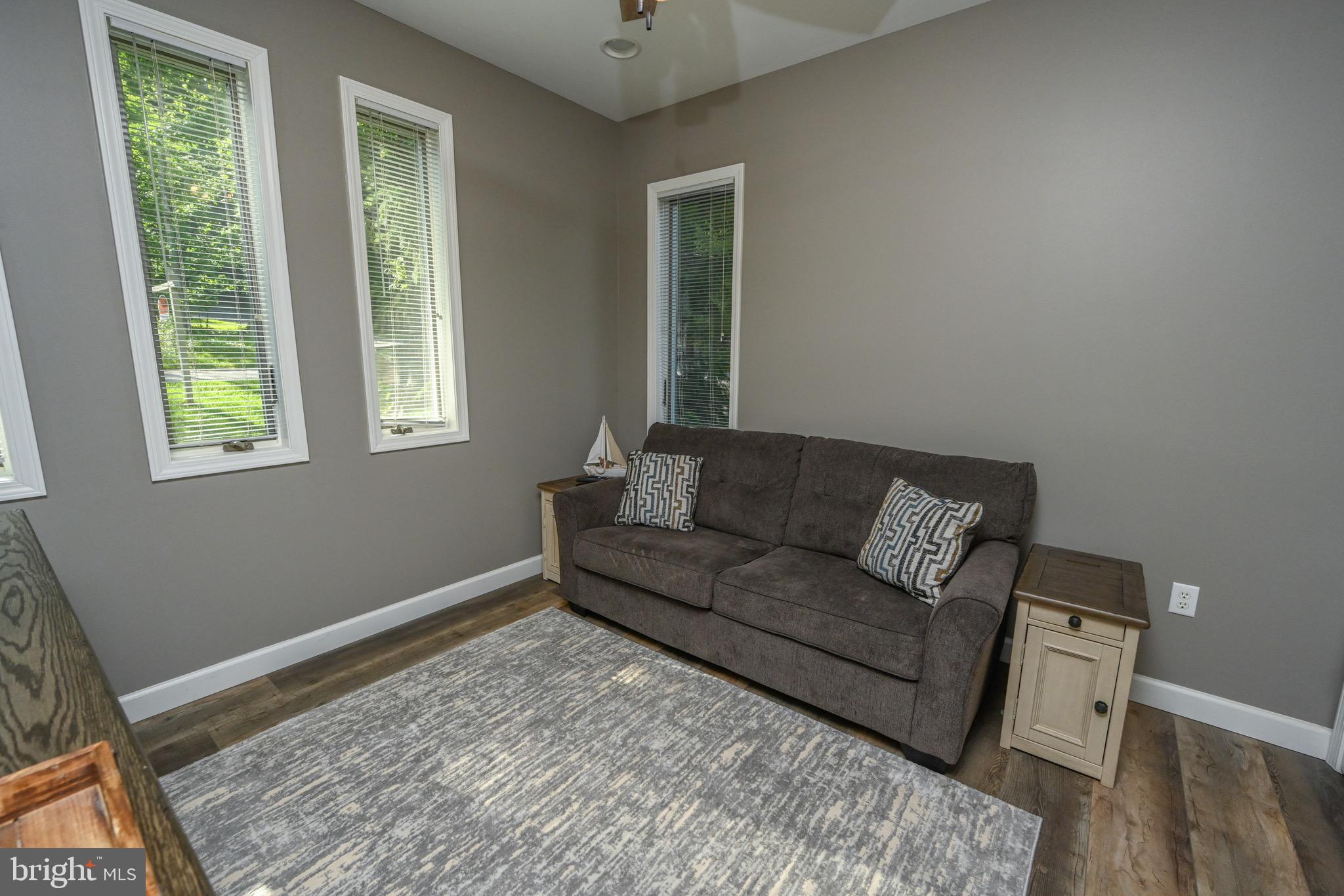 LAKE FOREST - Residential