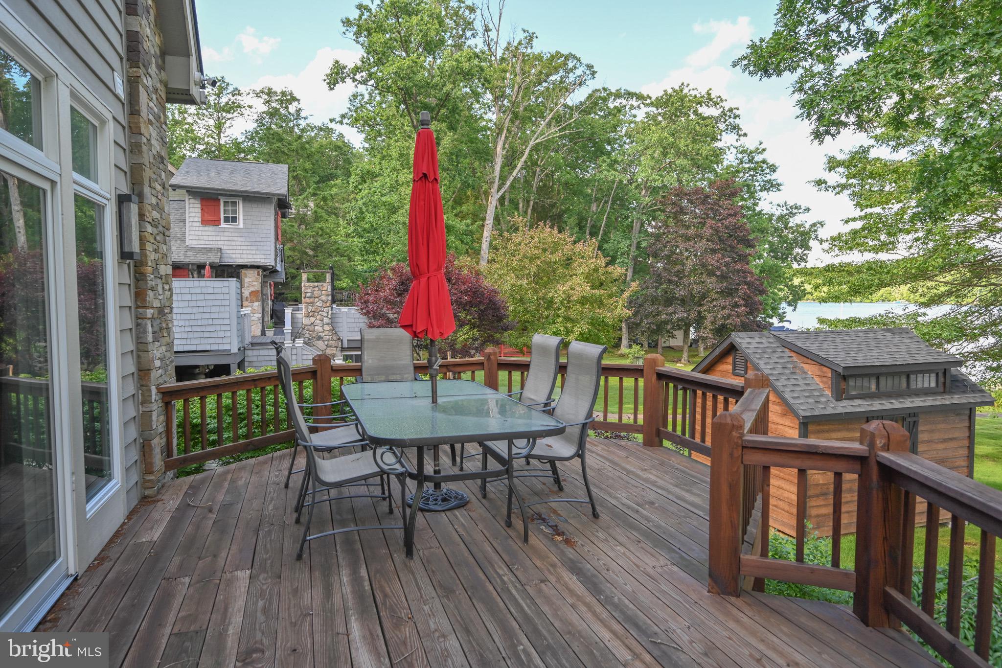 LAKE FOREST - Residential