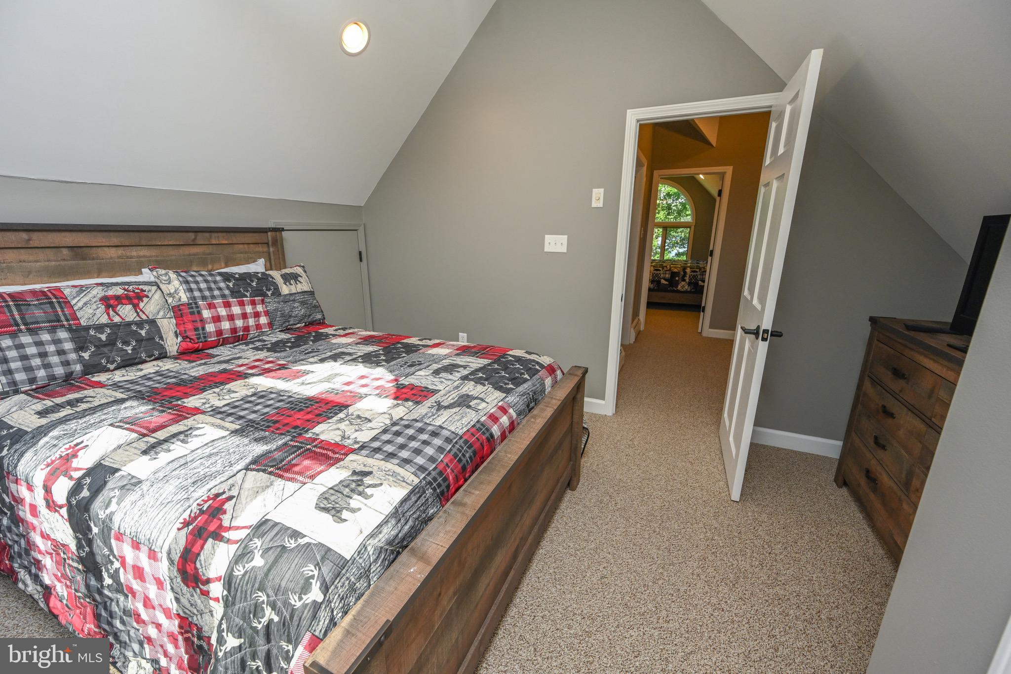 LAKE FOREST - Residential