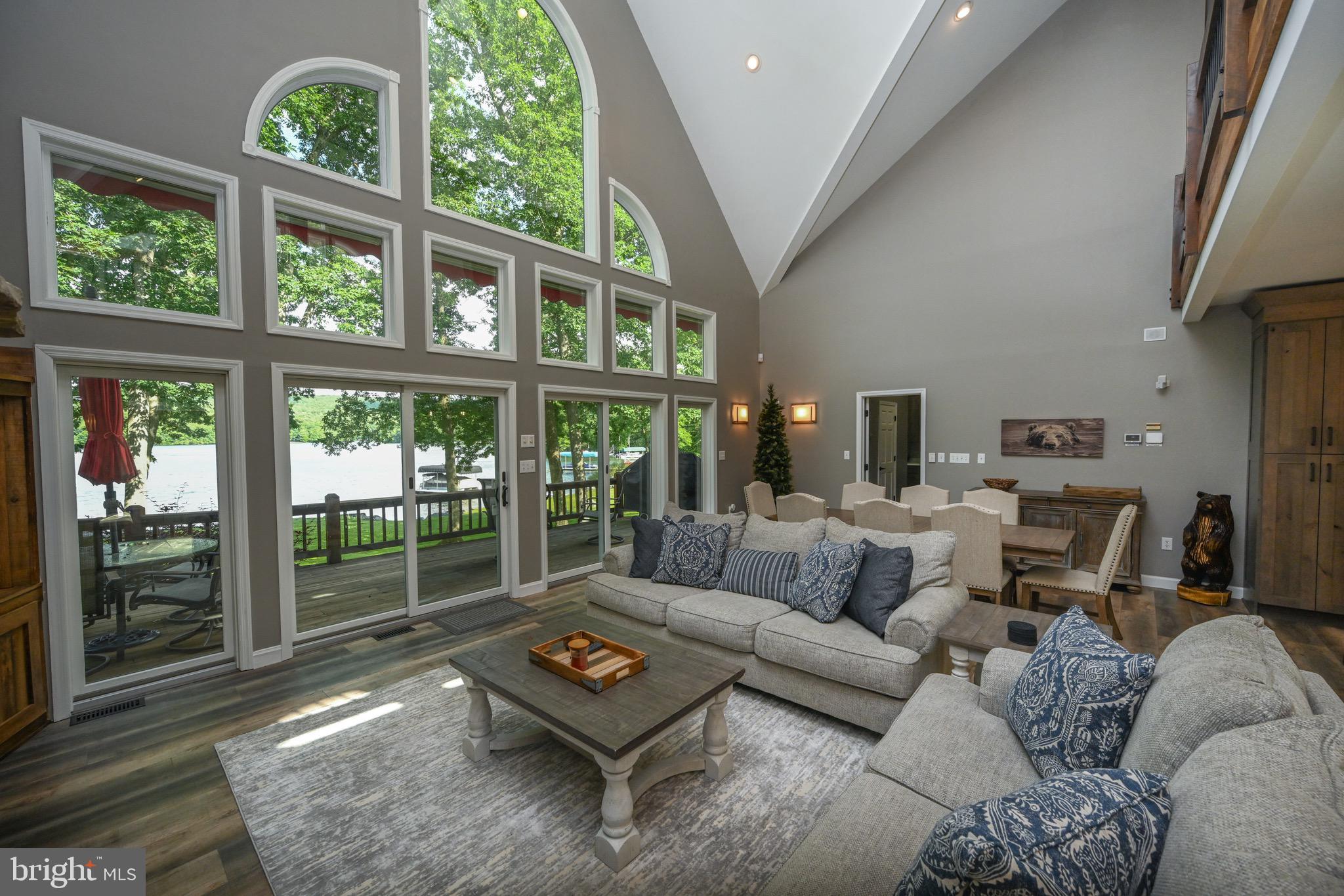 LAKE FOREST - Residential