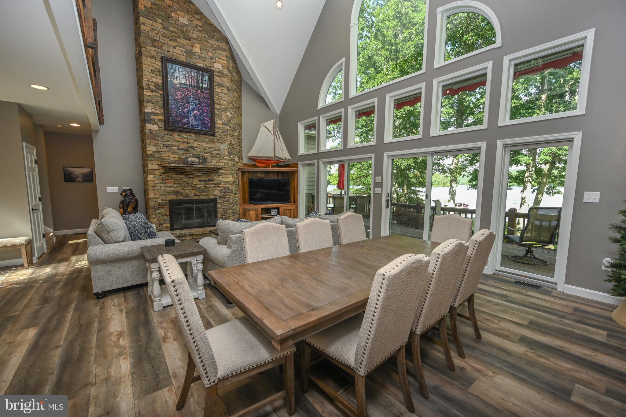 LAKE FOREST - Residential