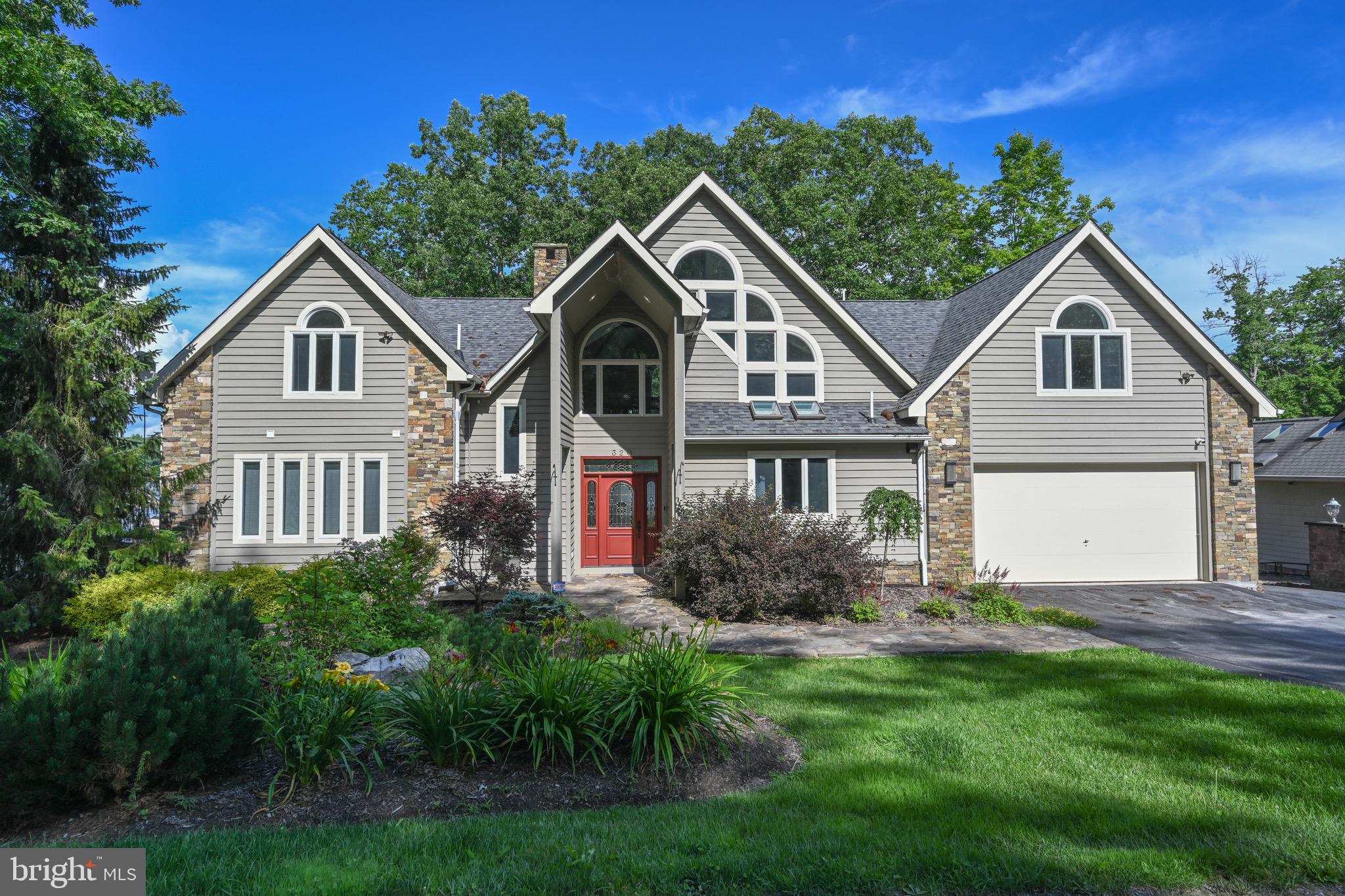 LAKE FOREST - Residential