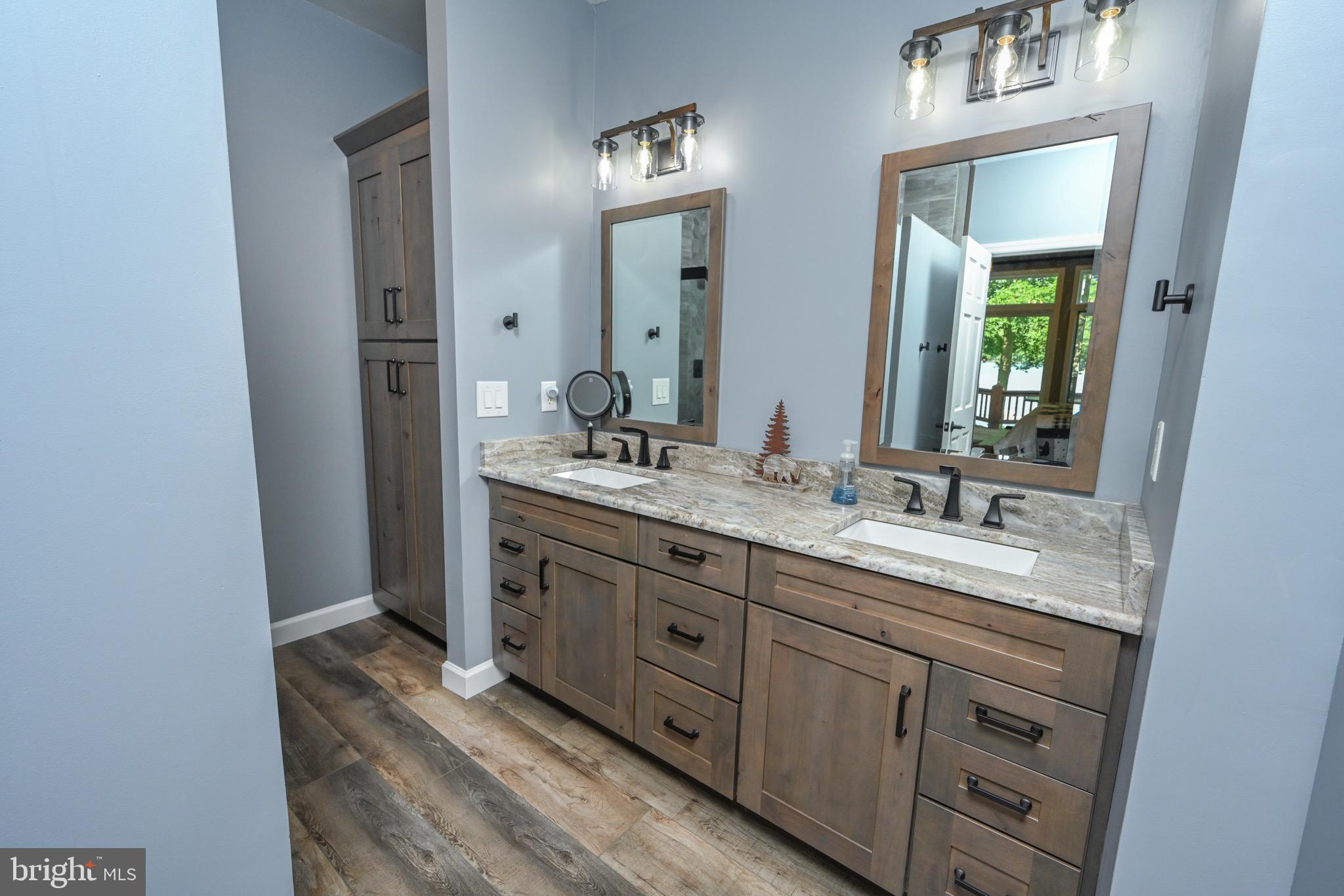 LAKE FOREST - Residential