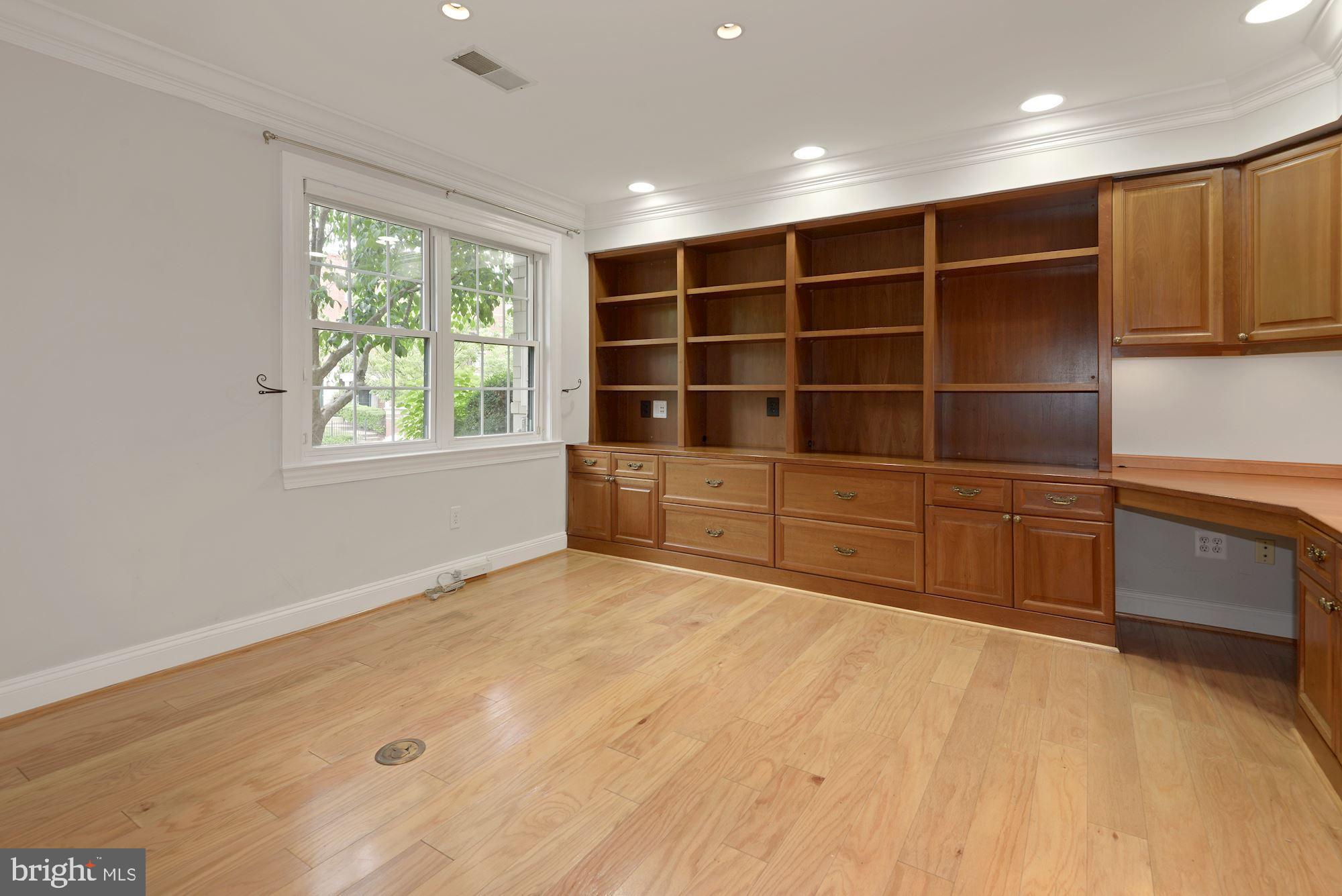 WEST MARKET - Residential