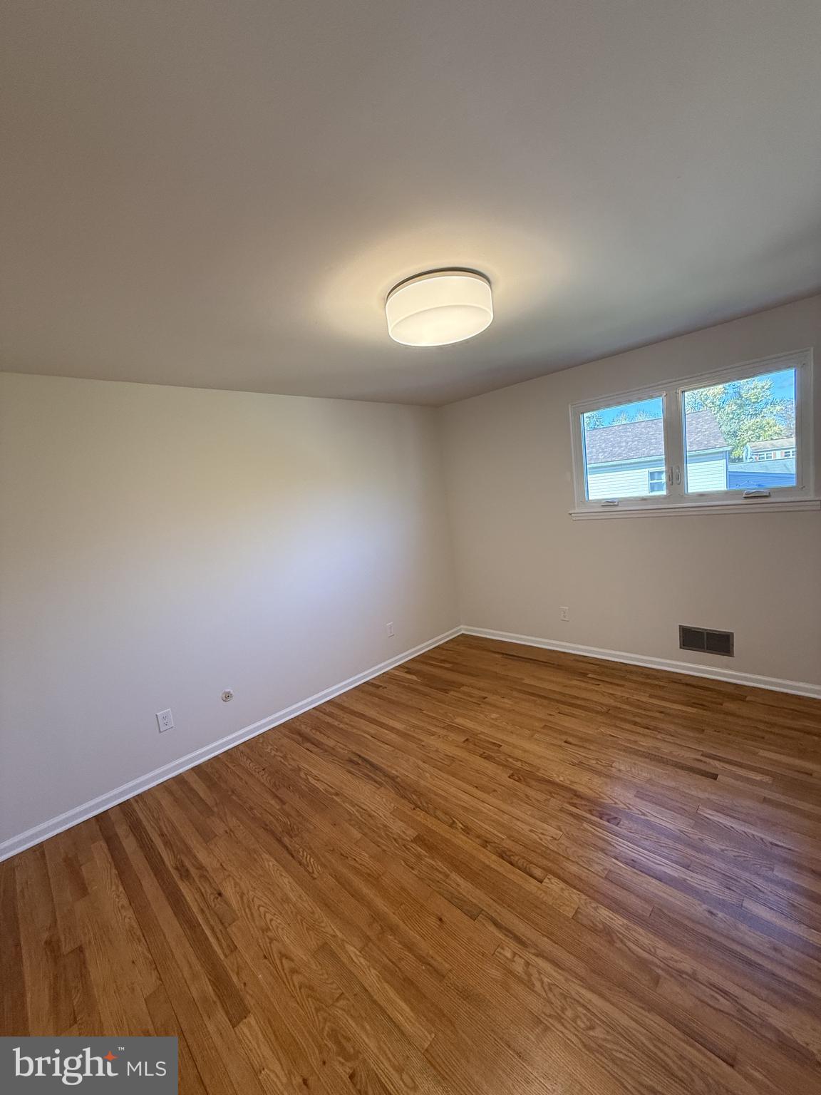 HICKORY HILLS - Residential