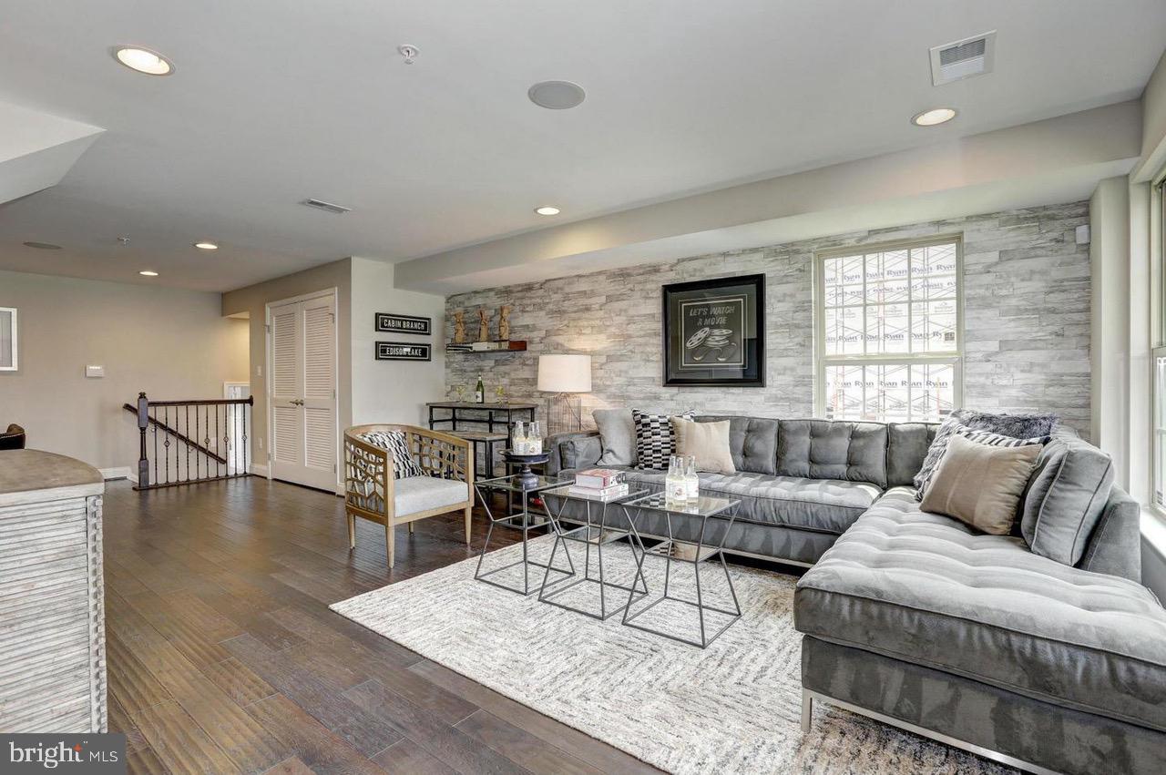 CABIN BRANCH - Residential Lease