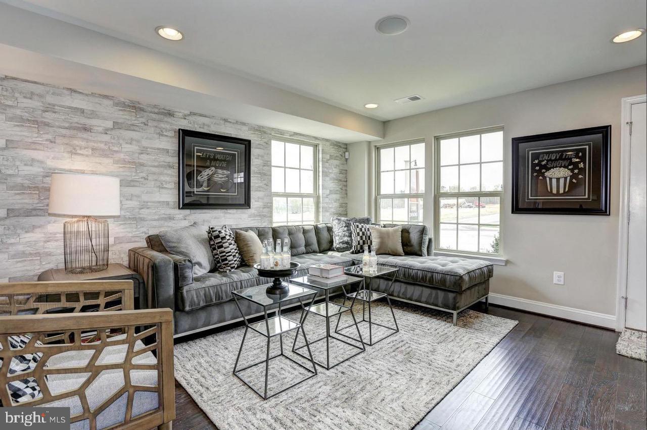 CABIN BRANCH - Residential Lease