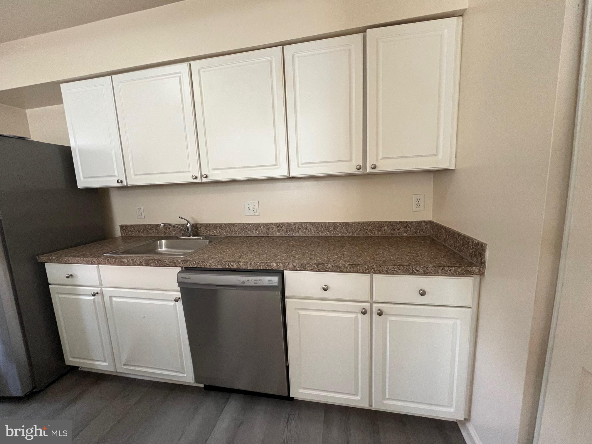 TERRACE TOWNE HOMES OF GUNSTON - Residential Lease