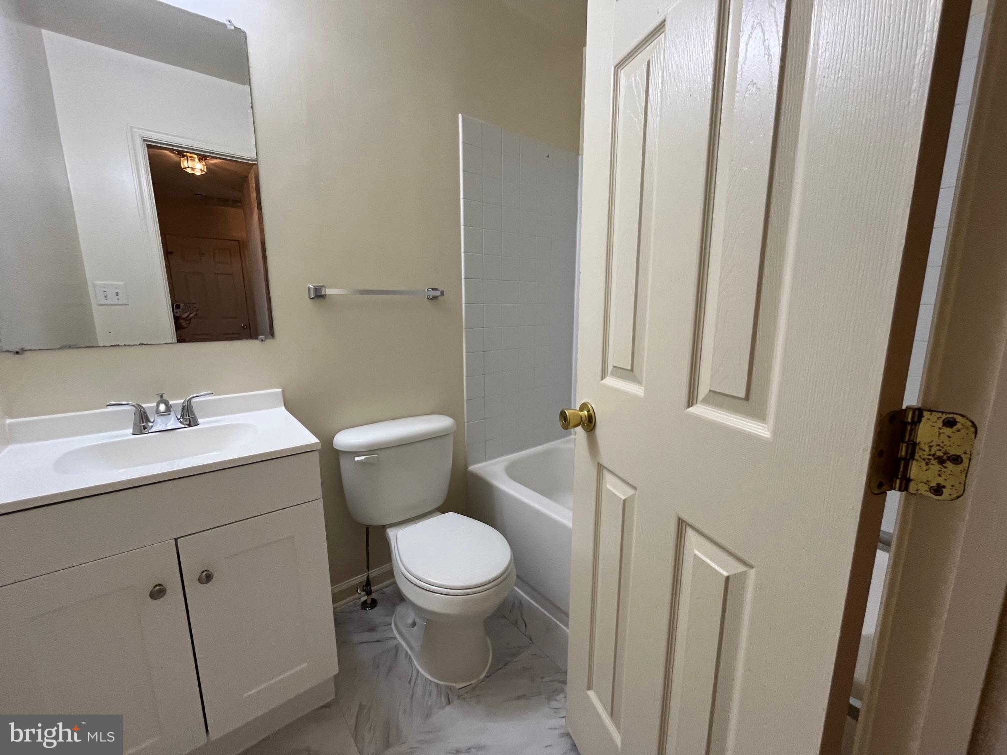 TERRACE TOWNE HOMES OF GUNSTON - Residential Lease