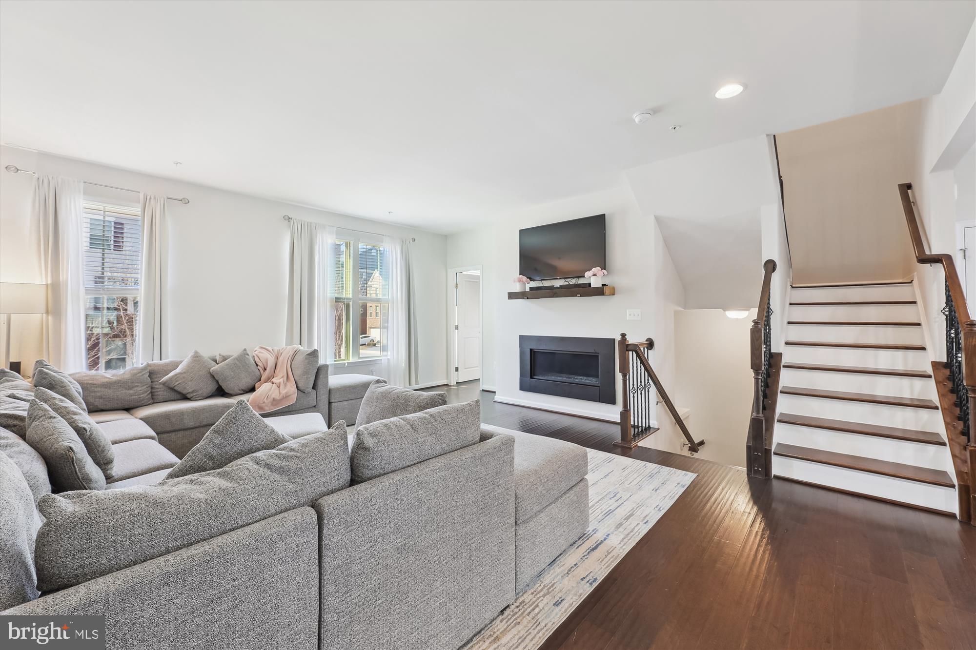 GLENN DALE CROSSING - Residential