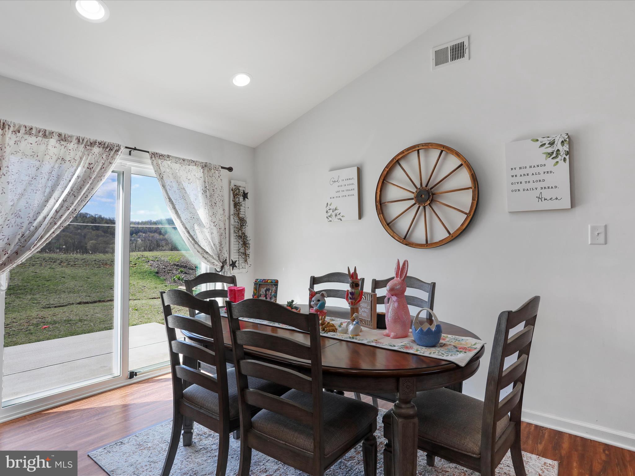 RED HILL - Residential