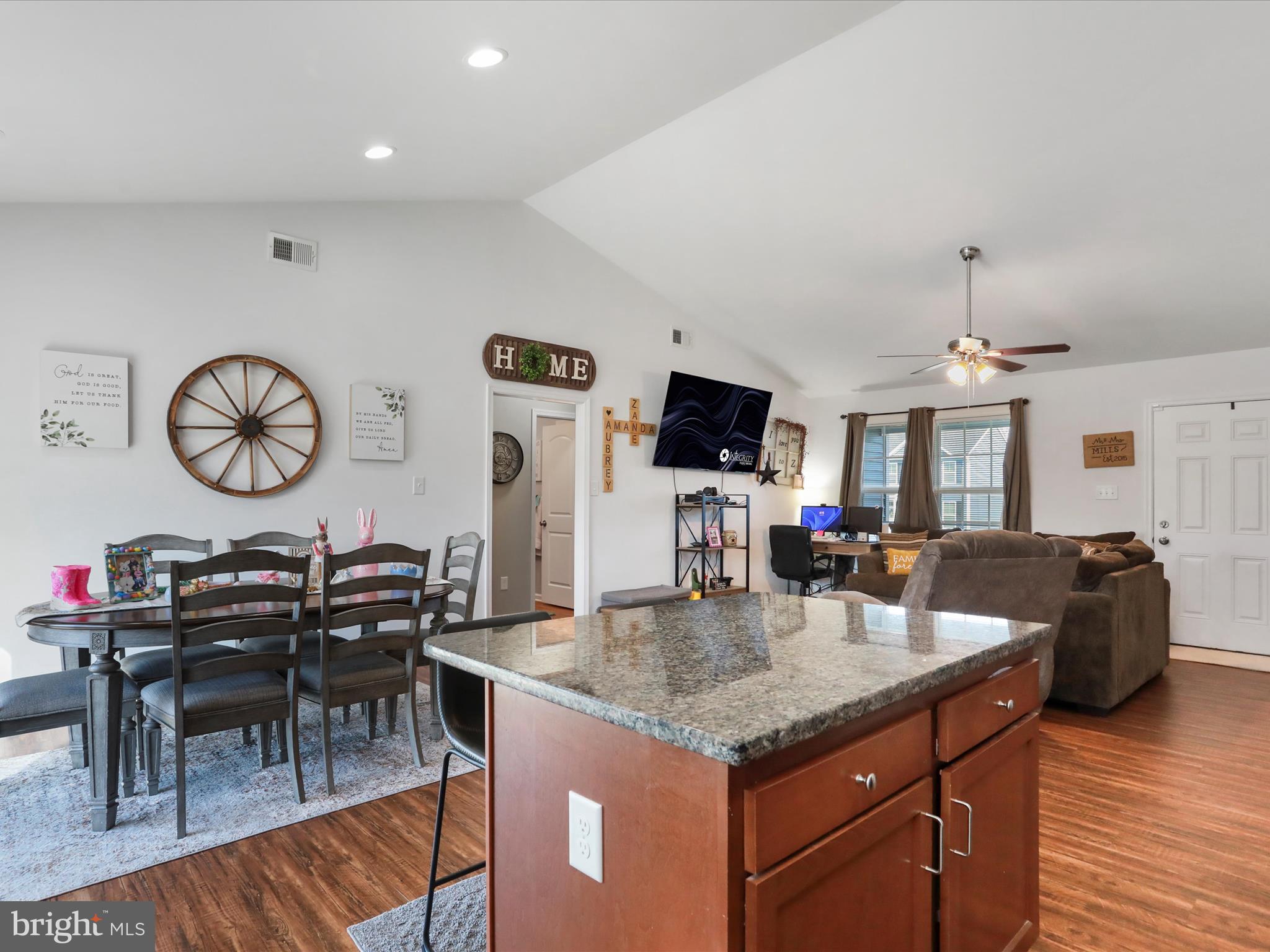 RED HILL - Residential