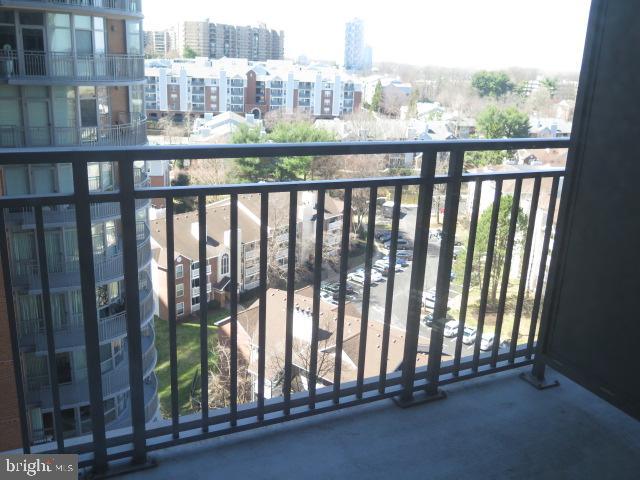 ONE PARK CREST - Residential Lease