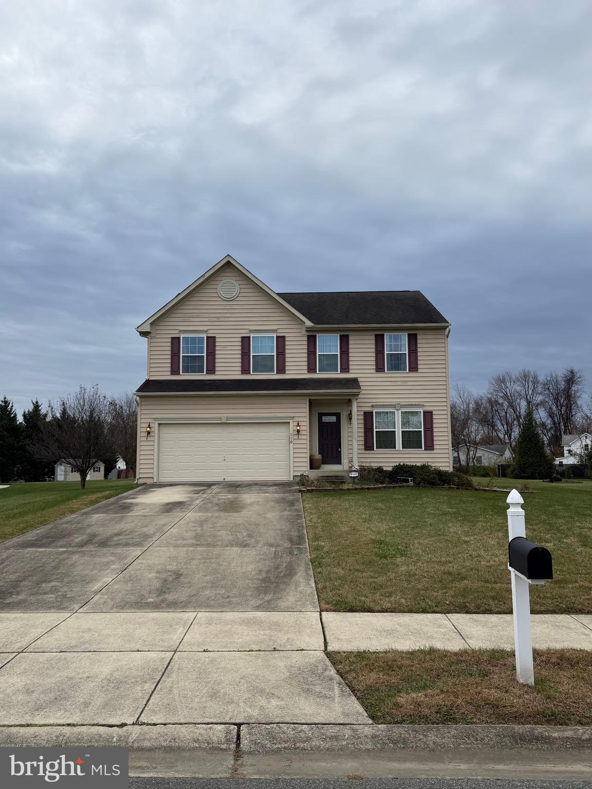 LUMS POND ESTATES - Residential