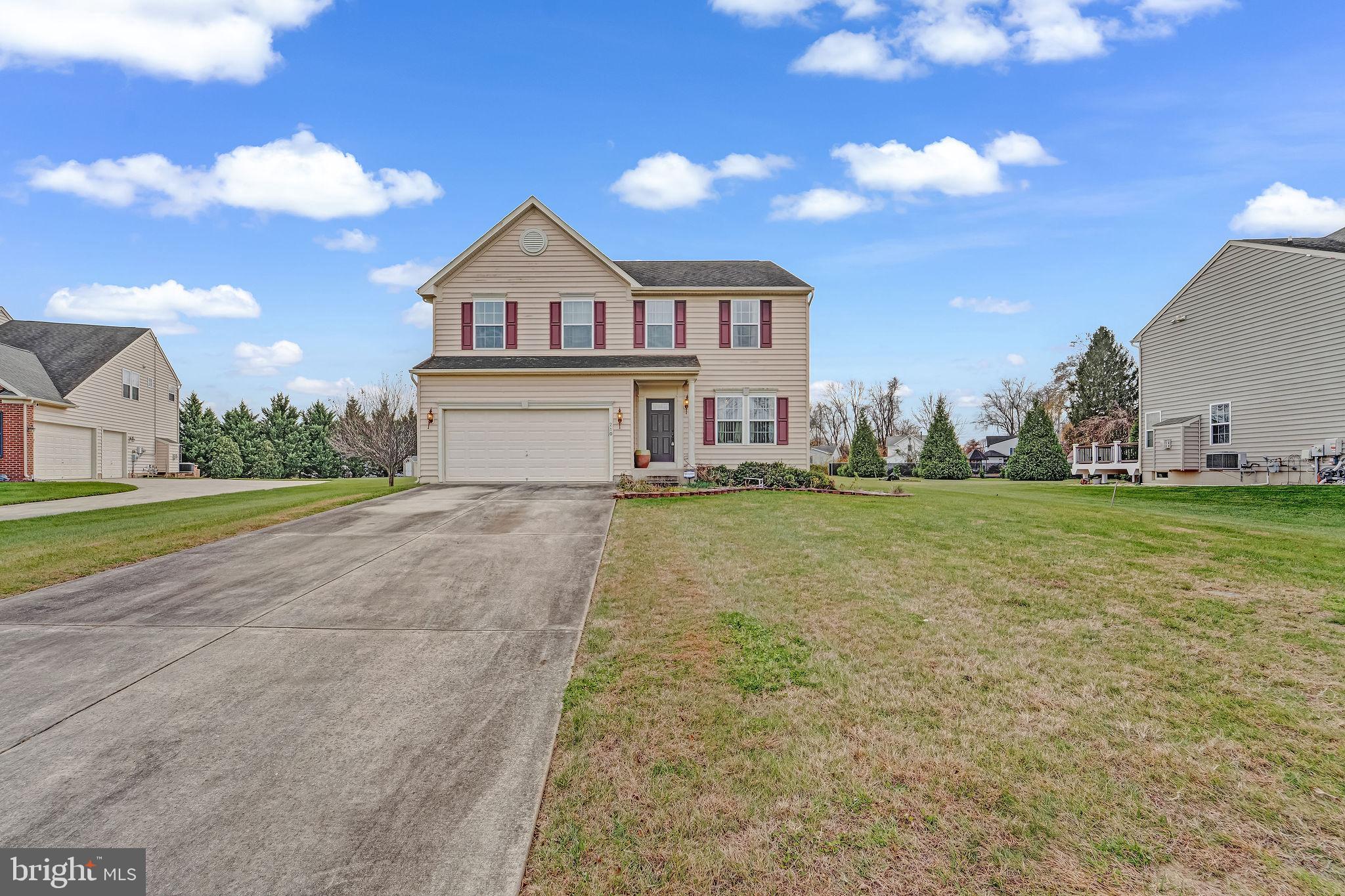 LUMS POND ESTATES - Residential