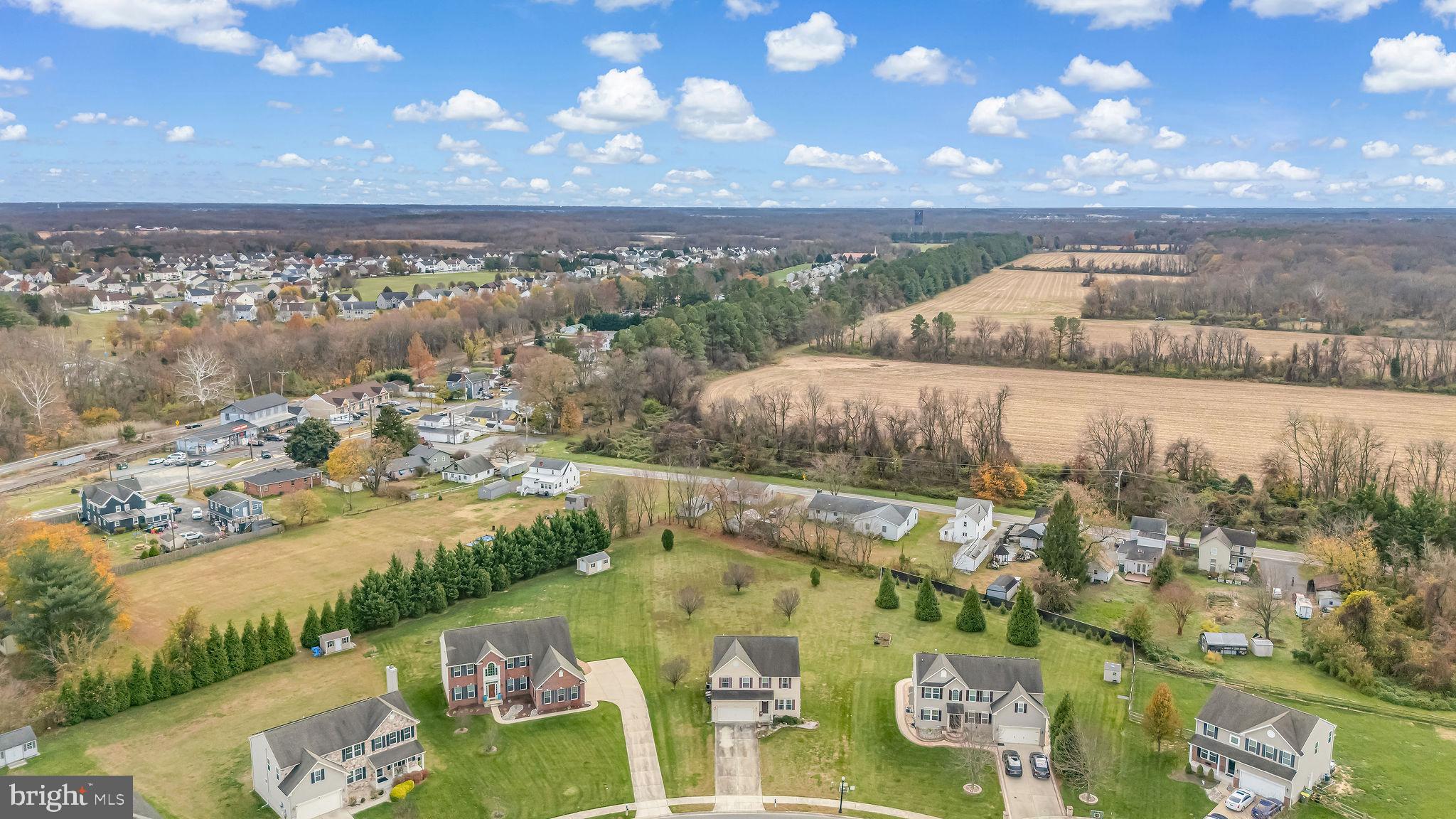 LUMS POND ESTATES - Residential