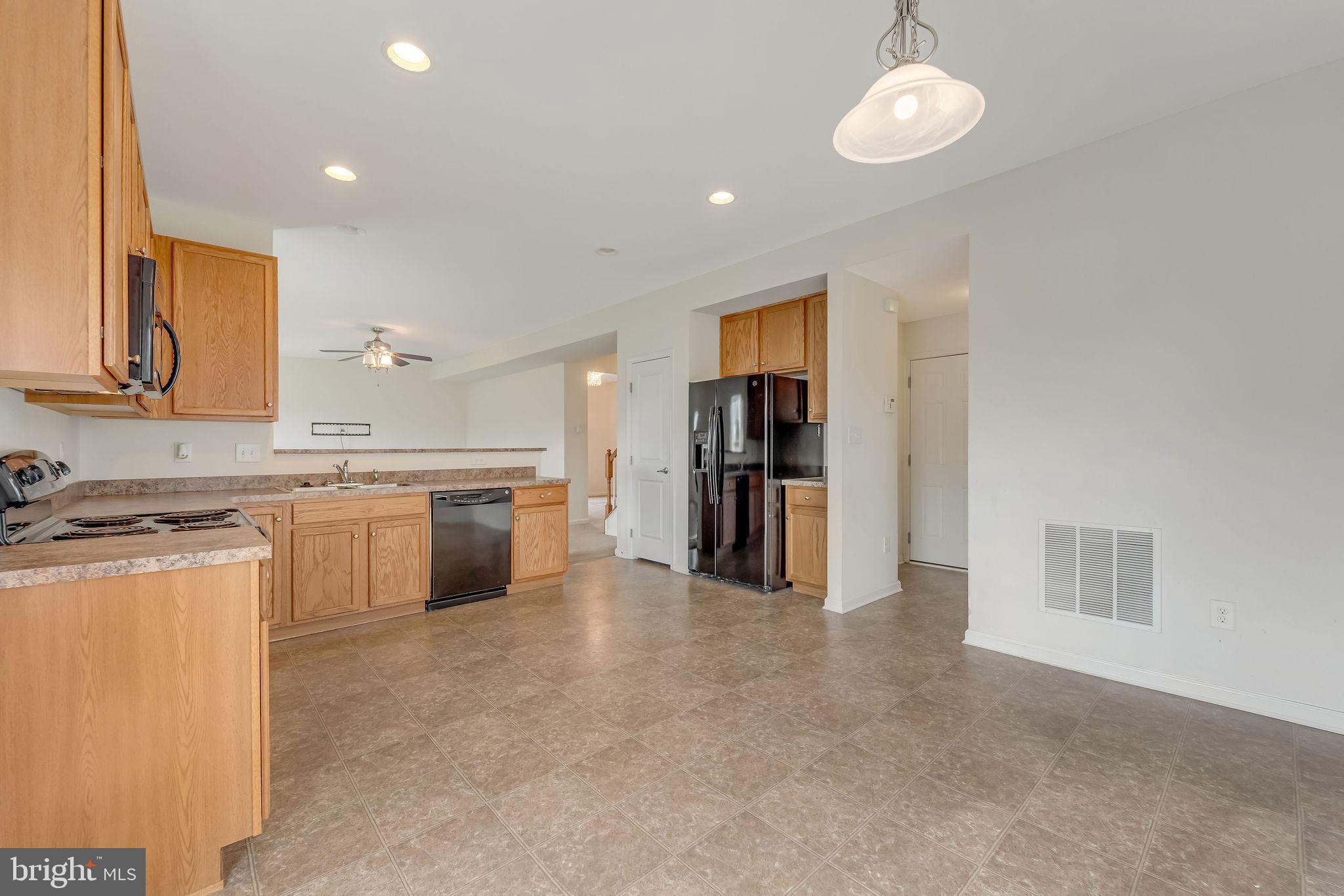 LUMS POND ESTATES - Residential