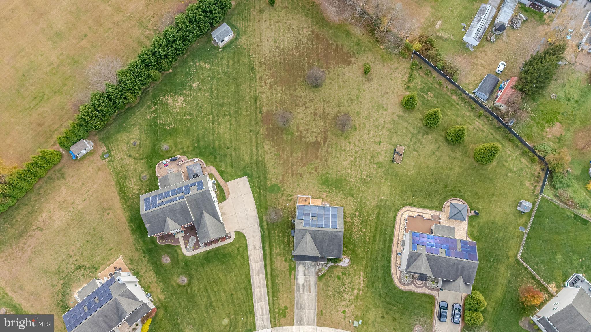 LUMS POND ESTATES - Residential